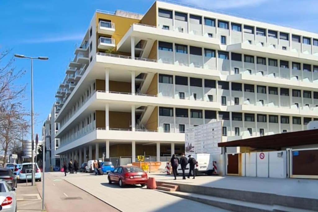 Apartment L17 Arenas 3 Balconies 5mins To The Sea *