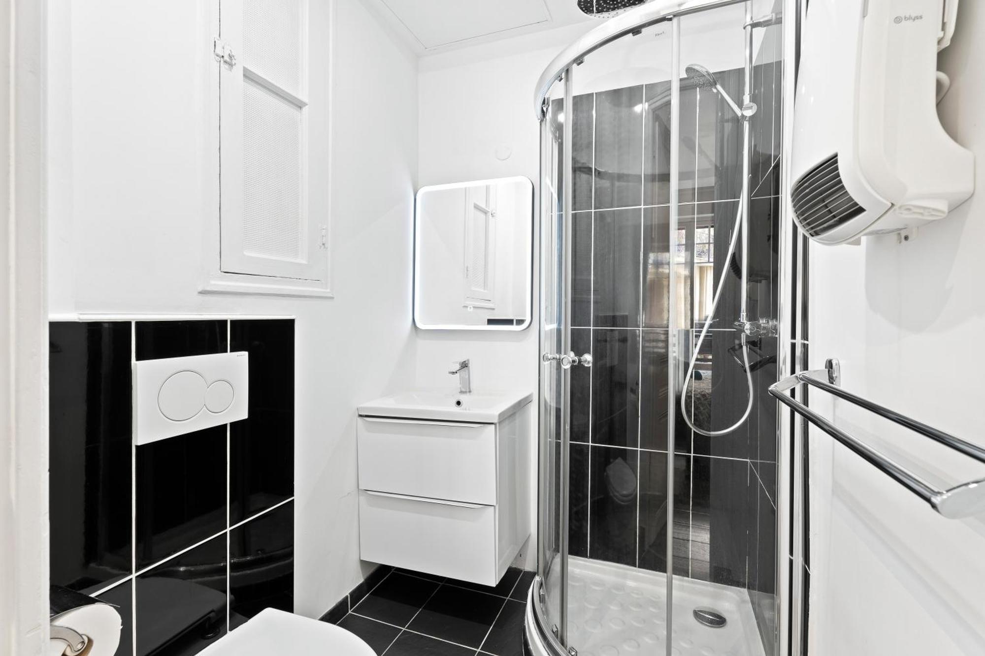 Apartment Renting - Paganini - New Lovely Cosy Flat In Heart Of *