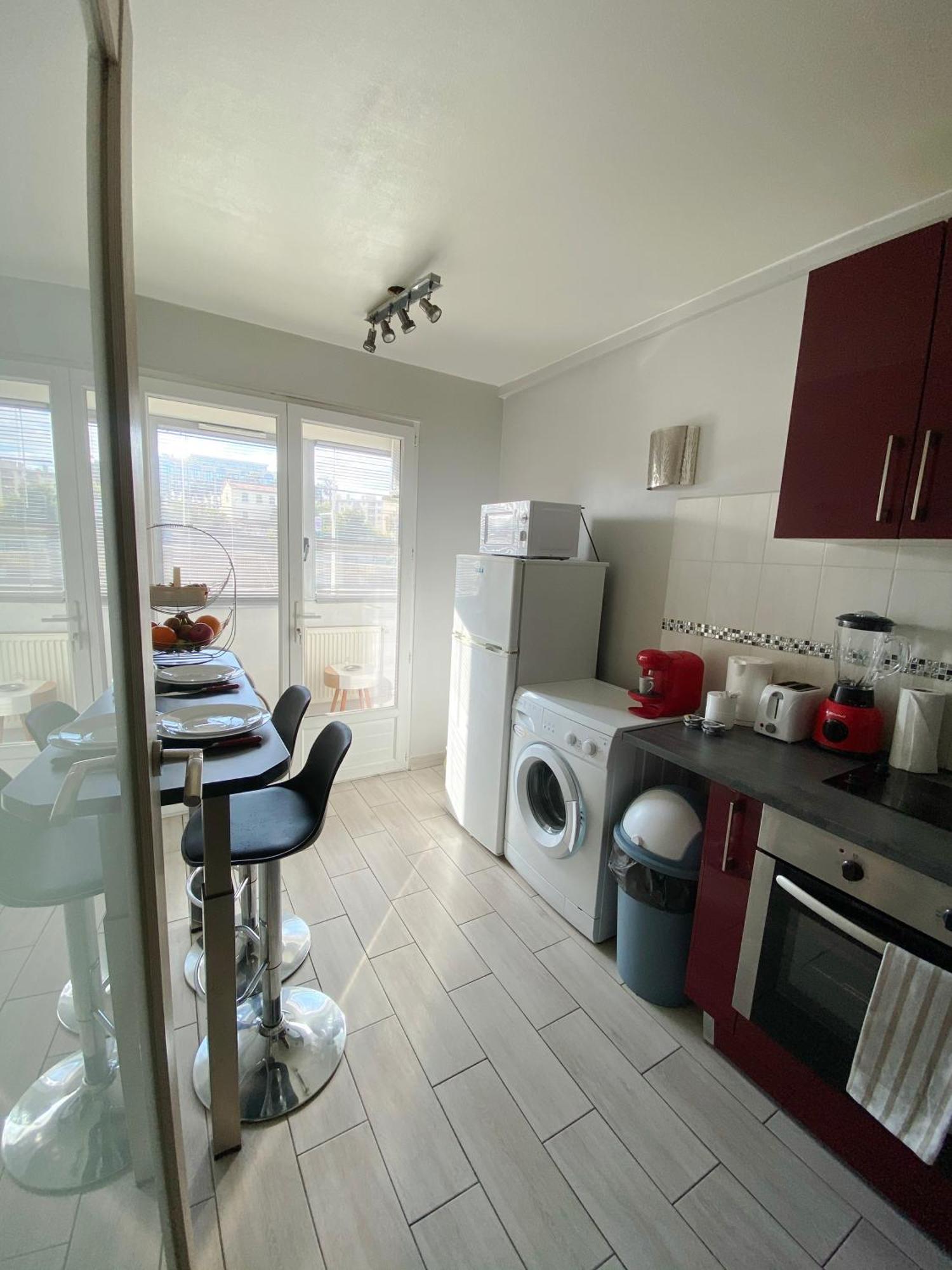 Jolie 2 Pieces Proche De La ! Apartment *