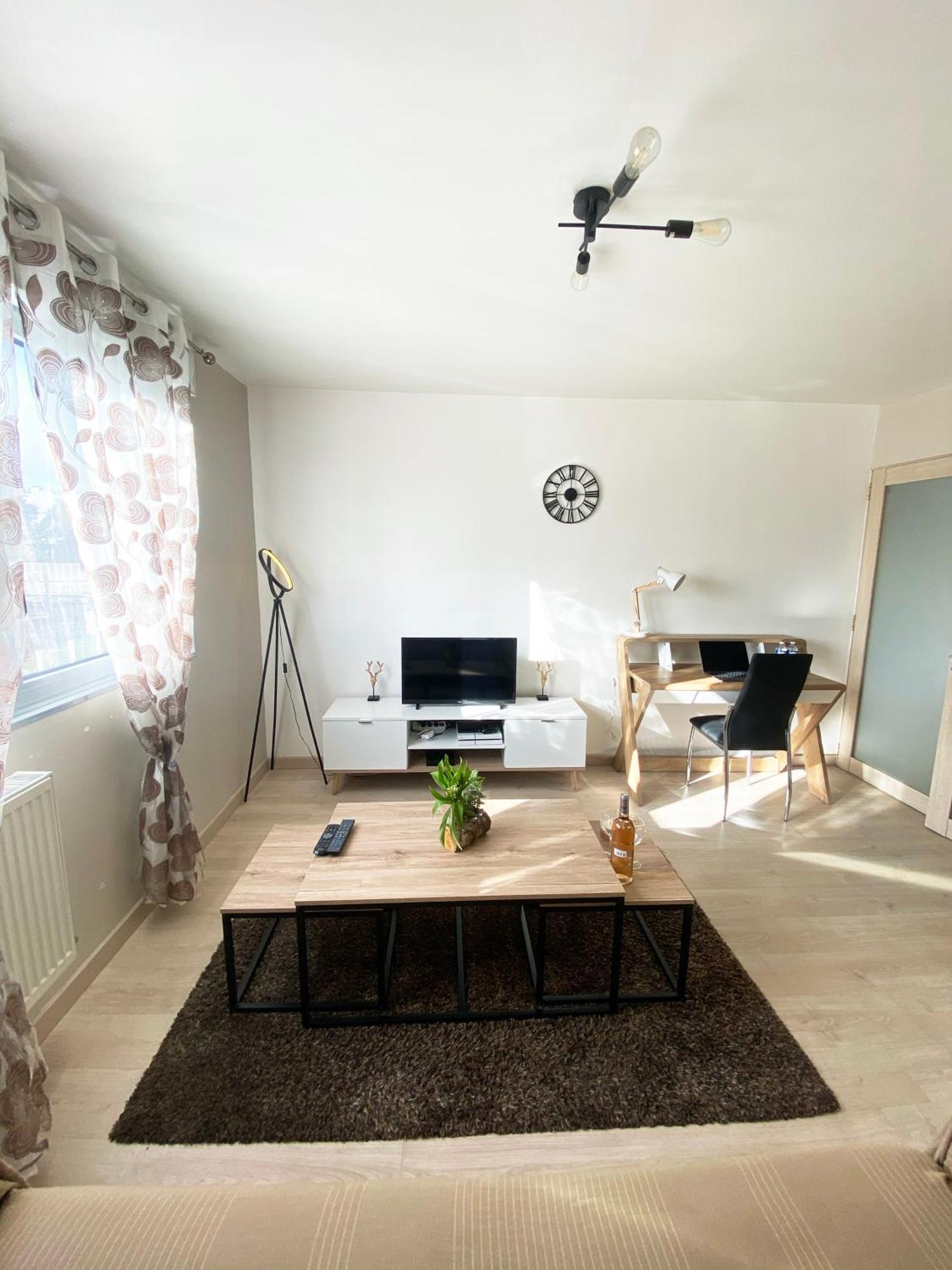 Jolie 2 Pieces Proche De La ! Apartment *