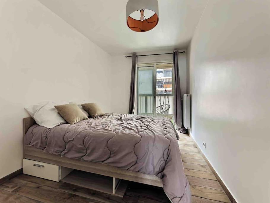 1 Min To Bedroom Flat With 2 Ac And Parking In Summer * Nice