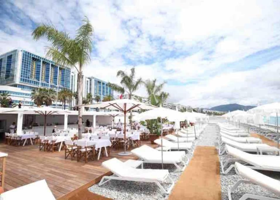 Apartment 1 Min To Bedroom Flat With 2 Ac And Parking In Summer Nice