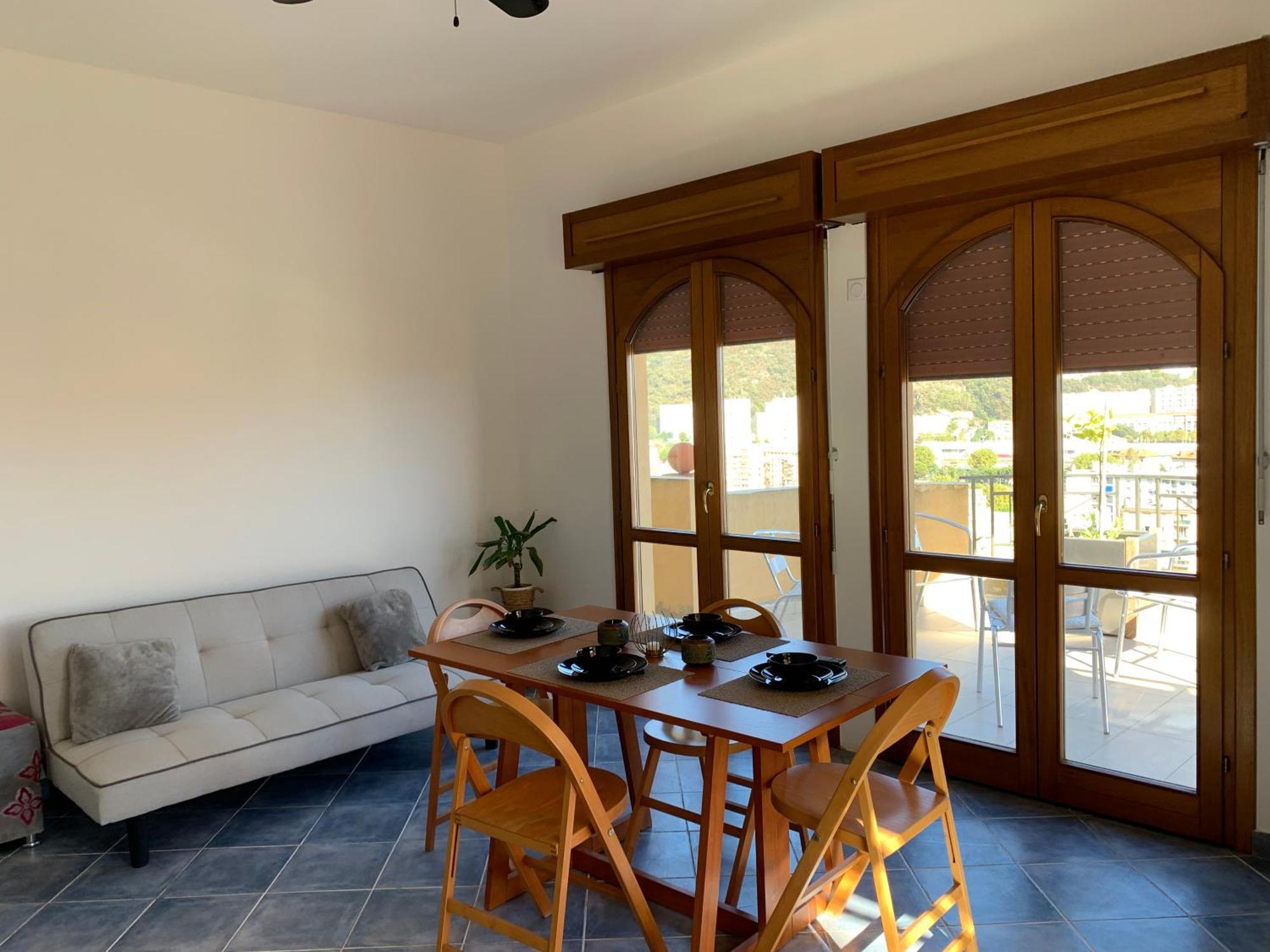 Apartment Appartement-nice 01 Vue - Panoramique Wifi-parking