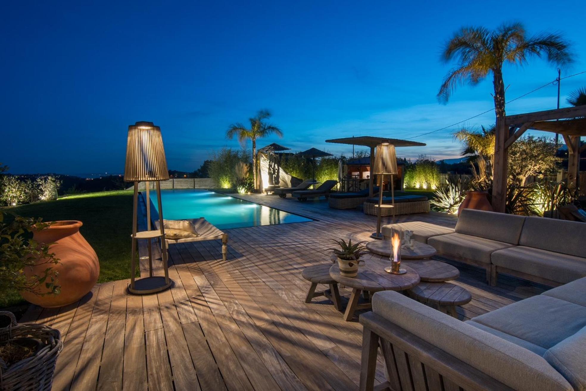 De Luxe Piscine Vue * Nice