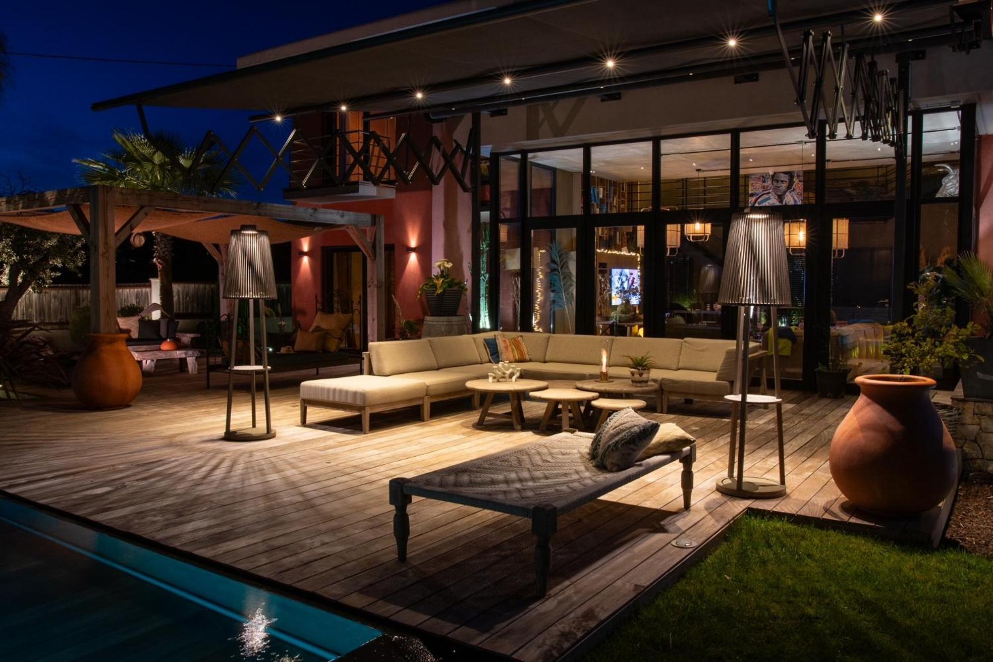 De Luxe Piscine Vue Villa