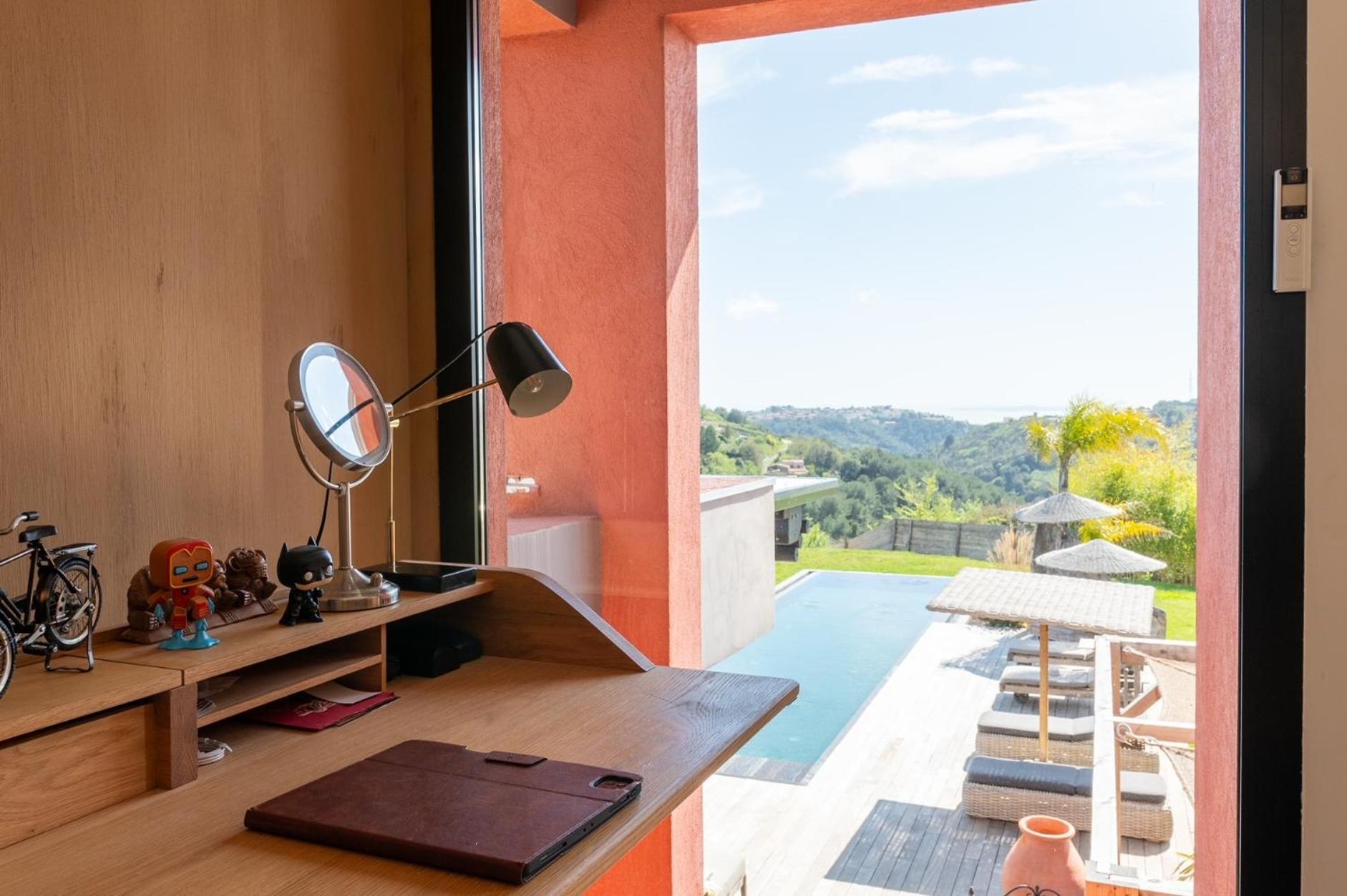 De Luxe Piscine Vue Nice