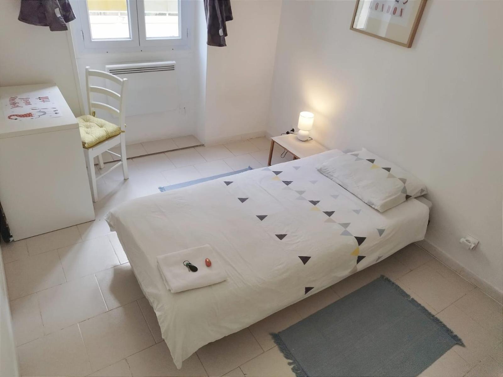 Private In Shared In The Center Of * Nice