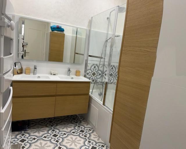 Apartment 70m2- Centre De *
