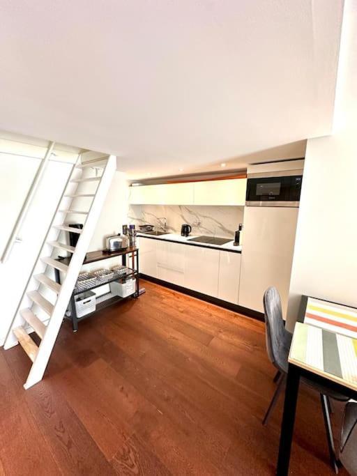 Grimaldi - Superbe T2 Proche De La Promenade Des Anglais * Nice