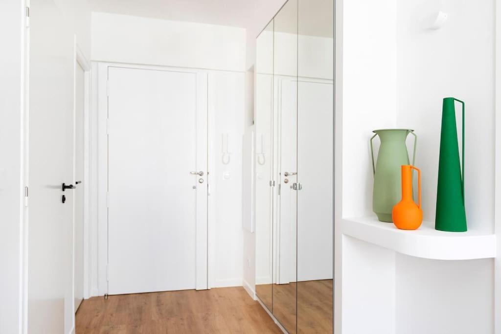 Apartment L2 2p Moliere Balcons/ac/wifi/5mins Tram & 10mins