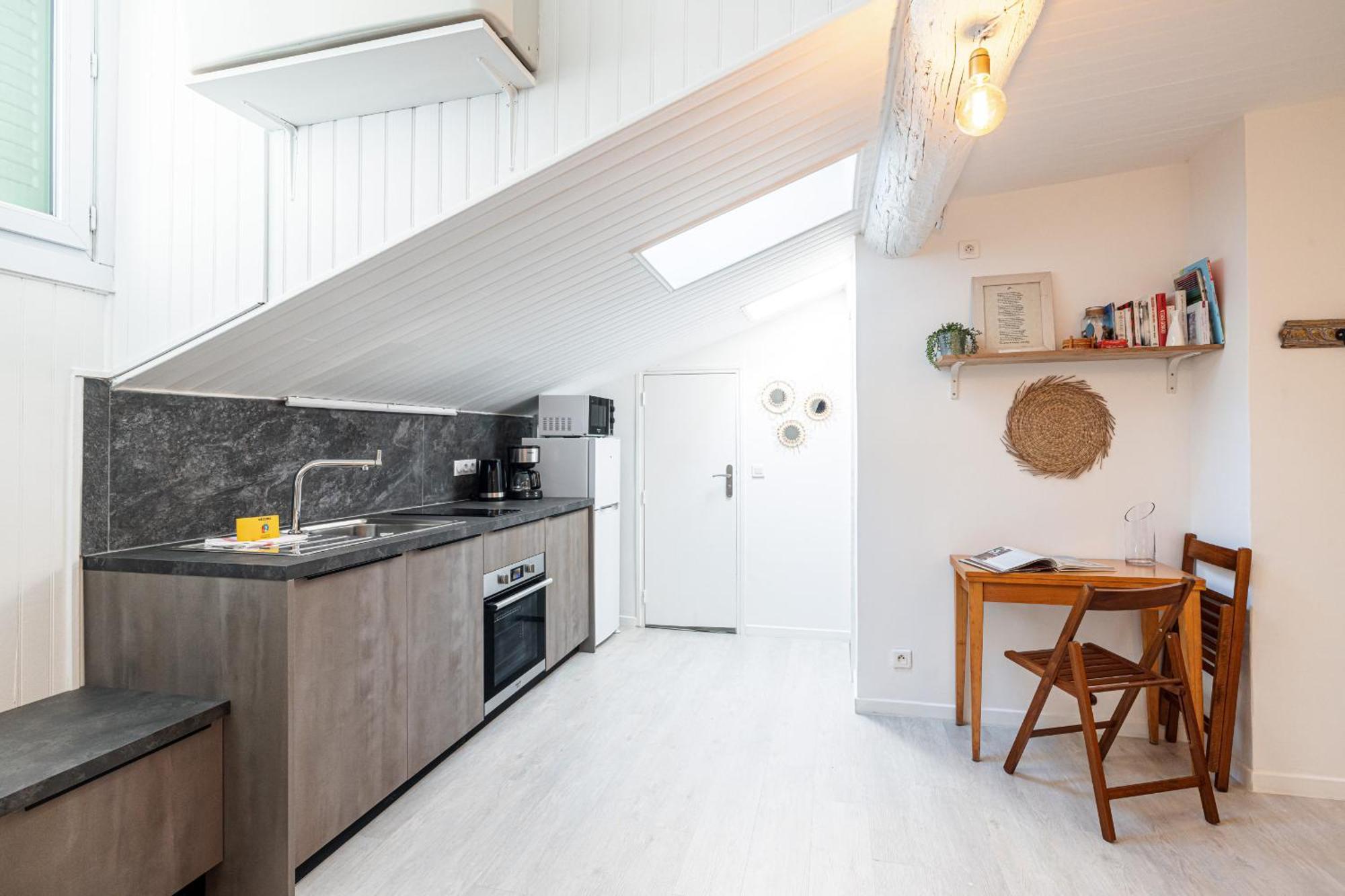 Quiet 1 Bdr At Port Apartment *