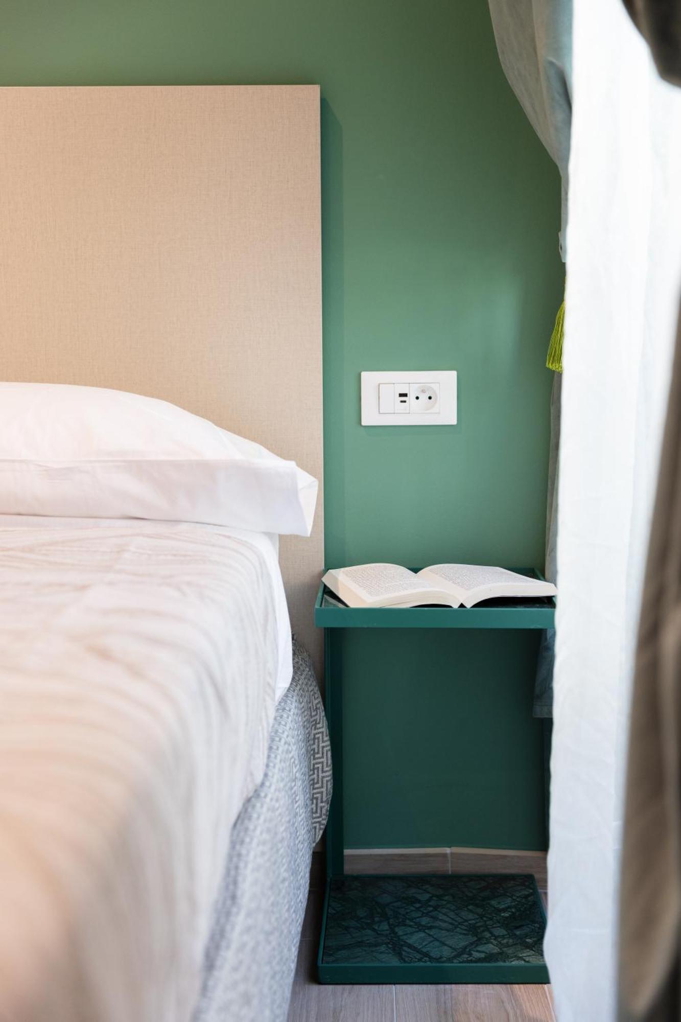 My Bed & Breakfast 3*