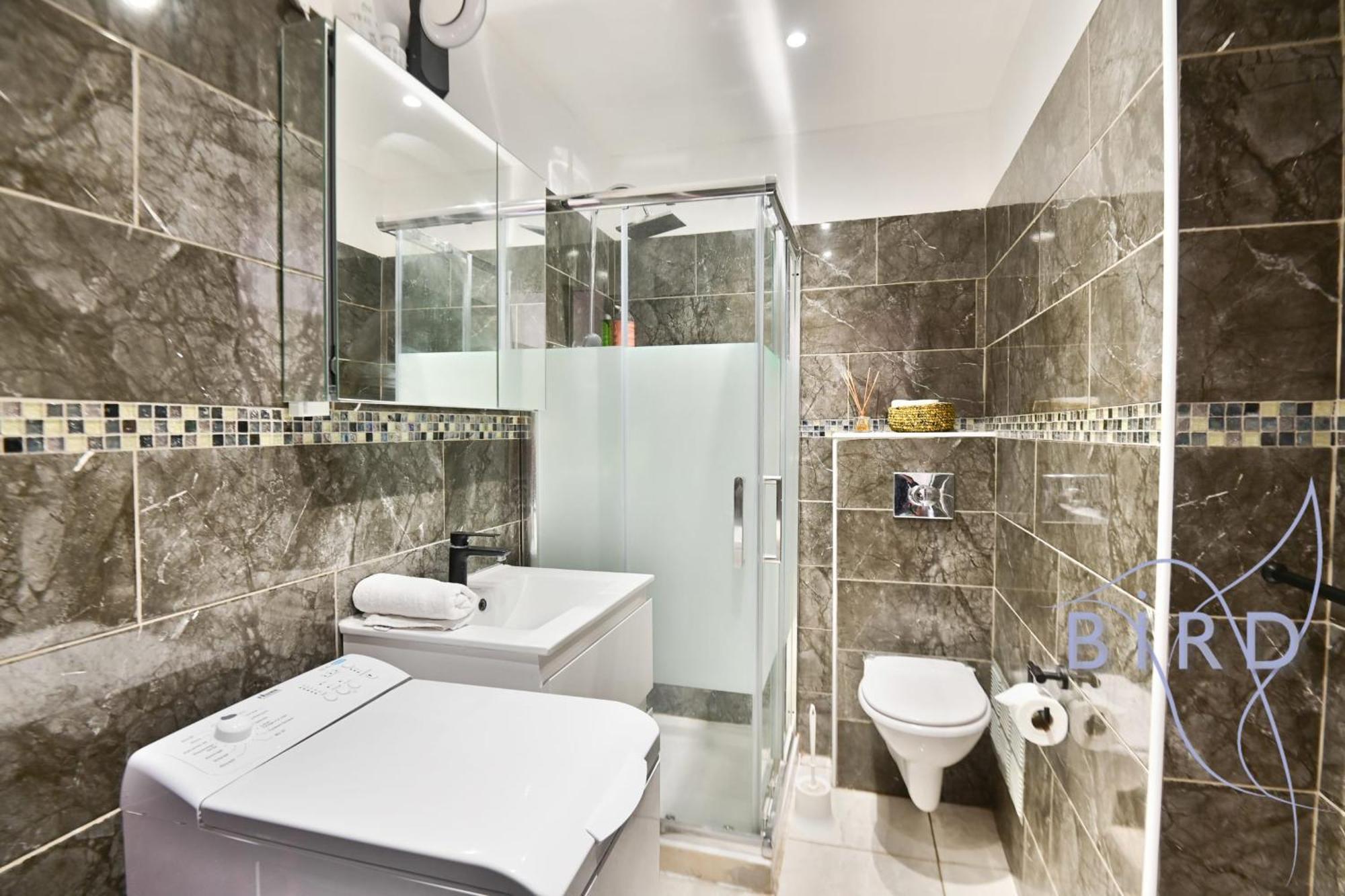 Apartment Bright In The Heart Of