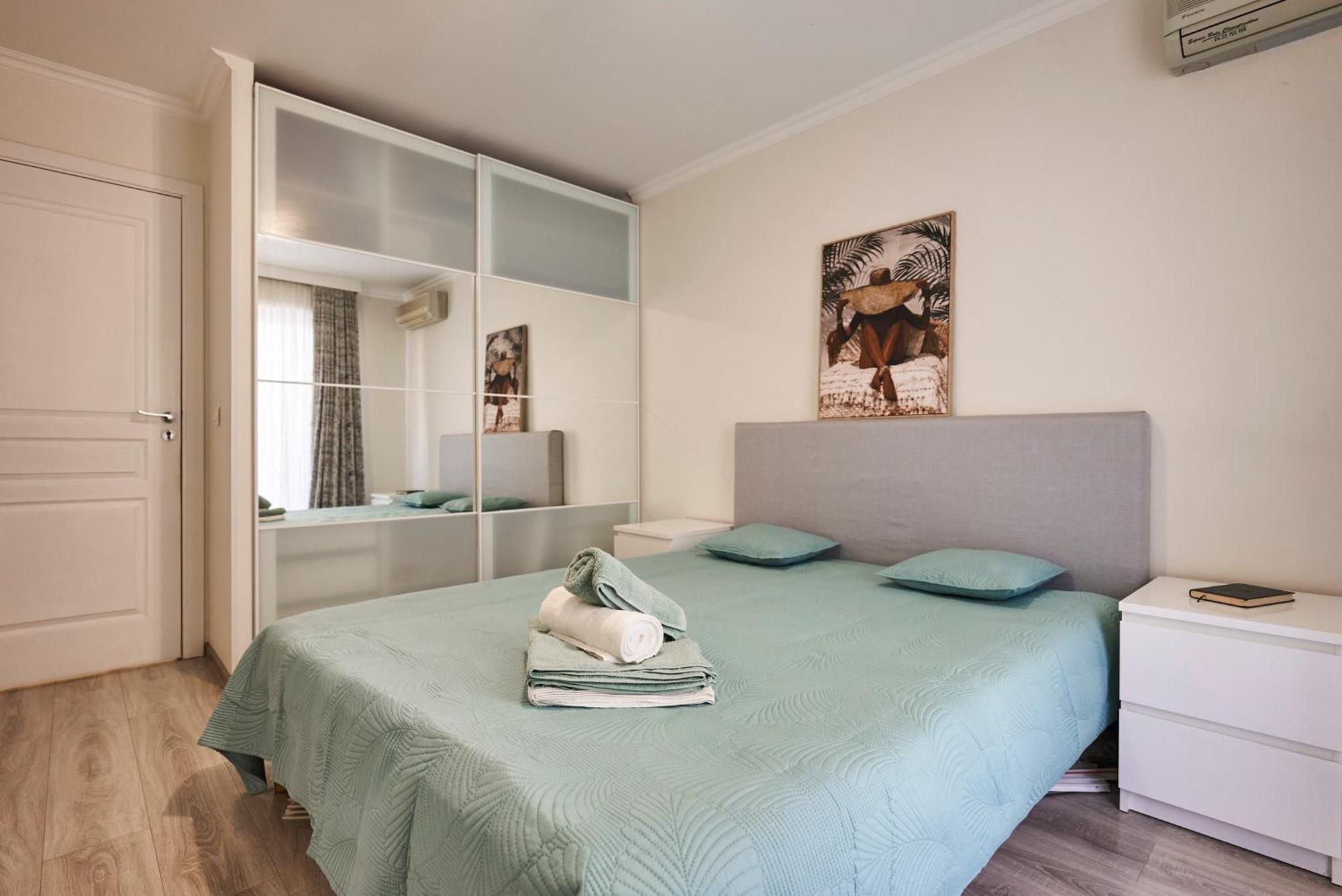 Moderne 2/3 Pieces Pres Du Port Apartment