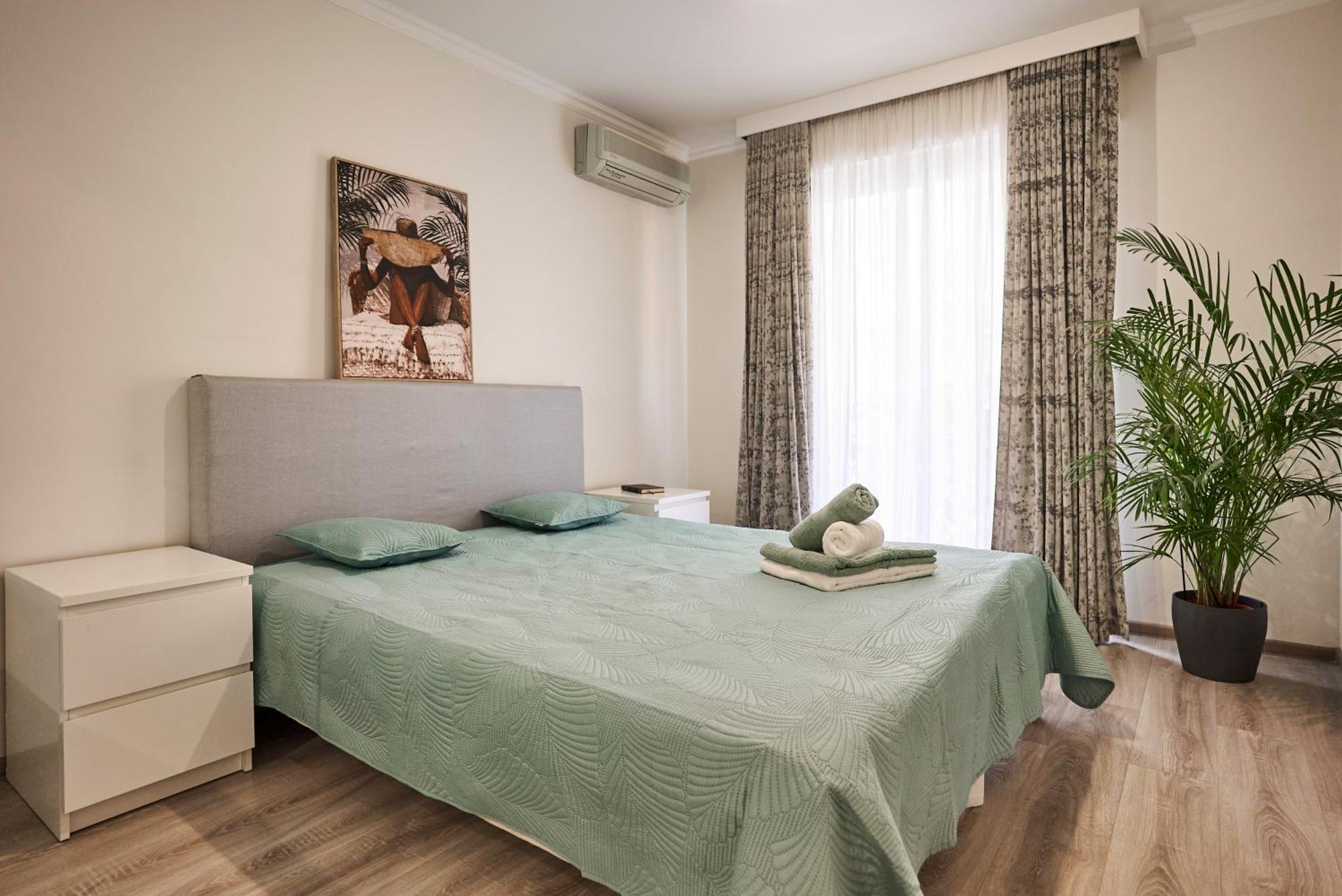 Moderne 2/3 Pieces Pres Du Port *