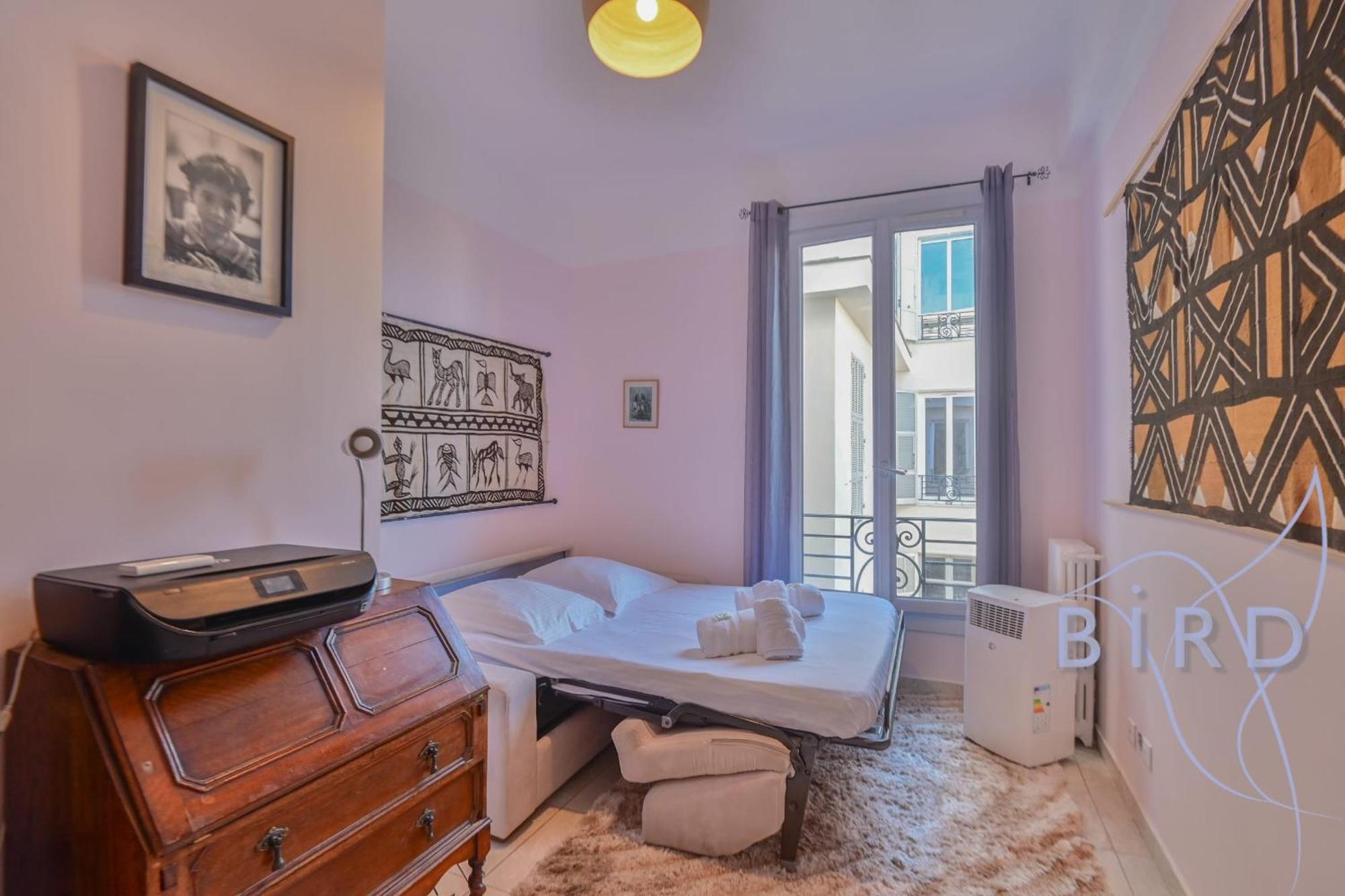 Bright In The Heart Of Apartment