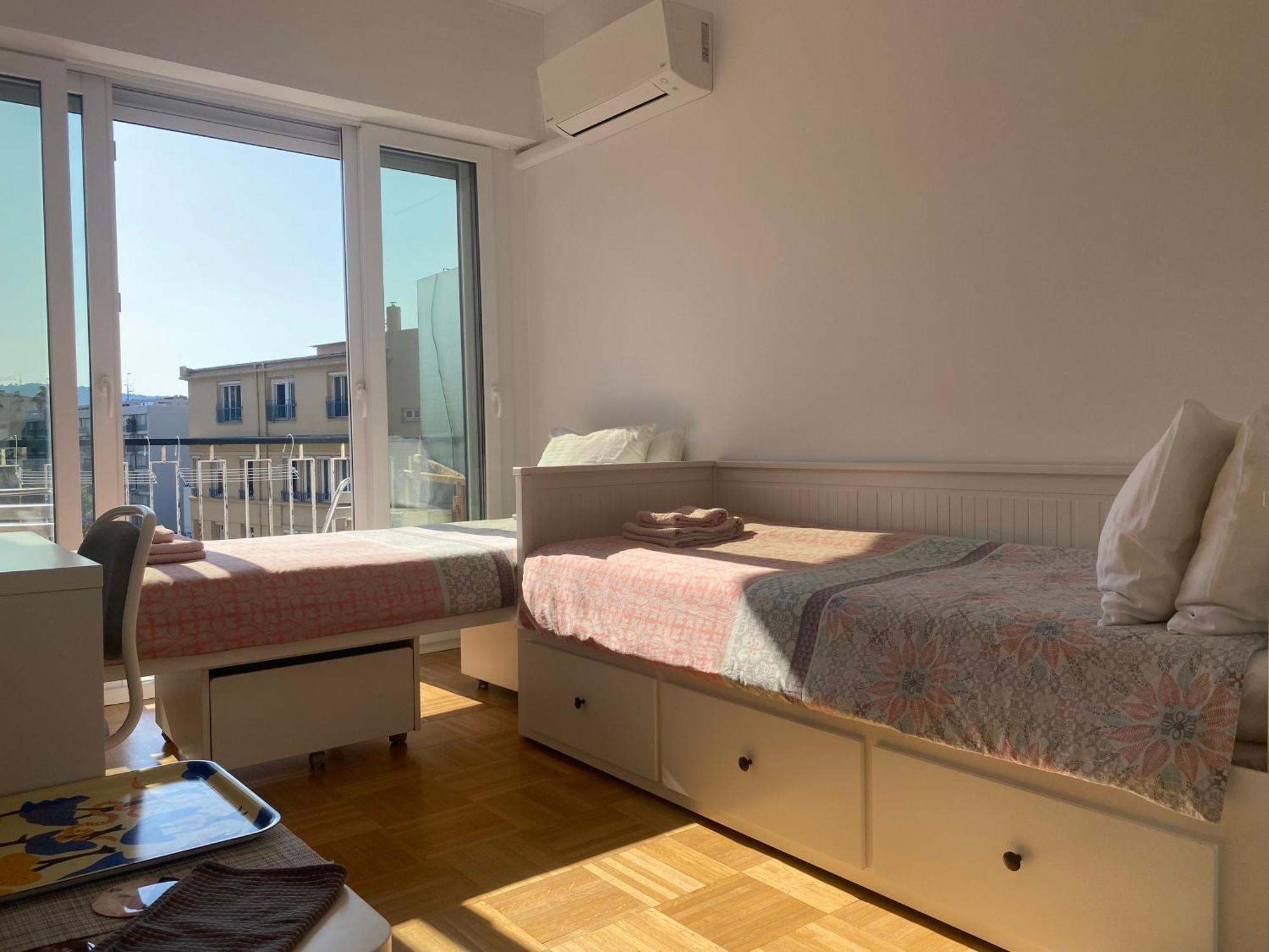 Homestay Mirela's Private With Key, Ac, Lift & Balcony In The Center Of On The Cote D'azur