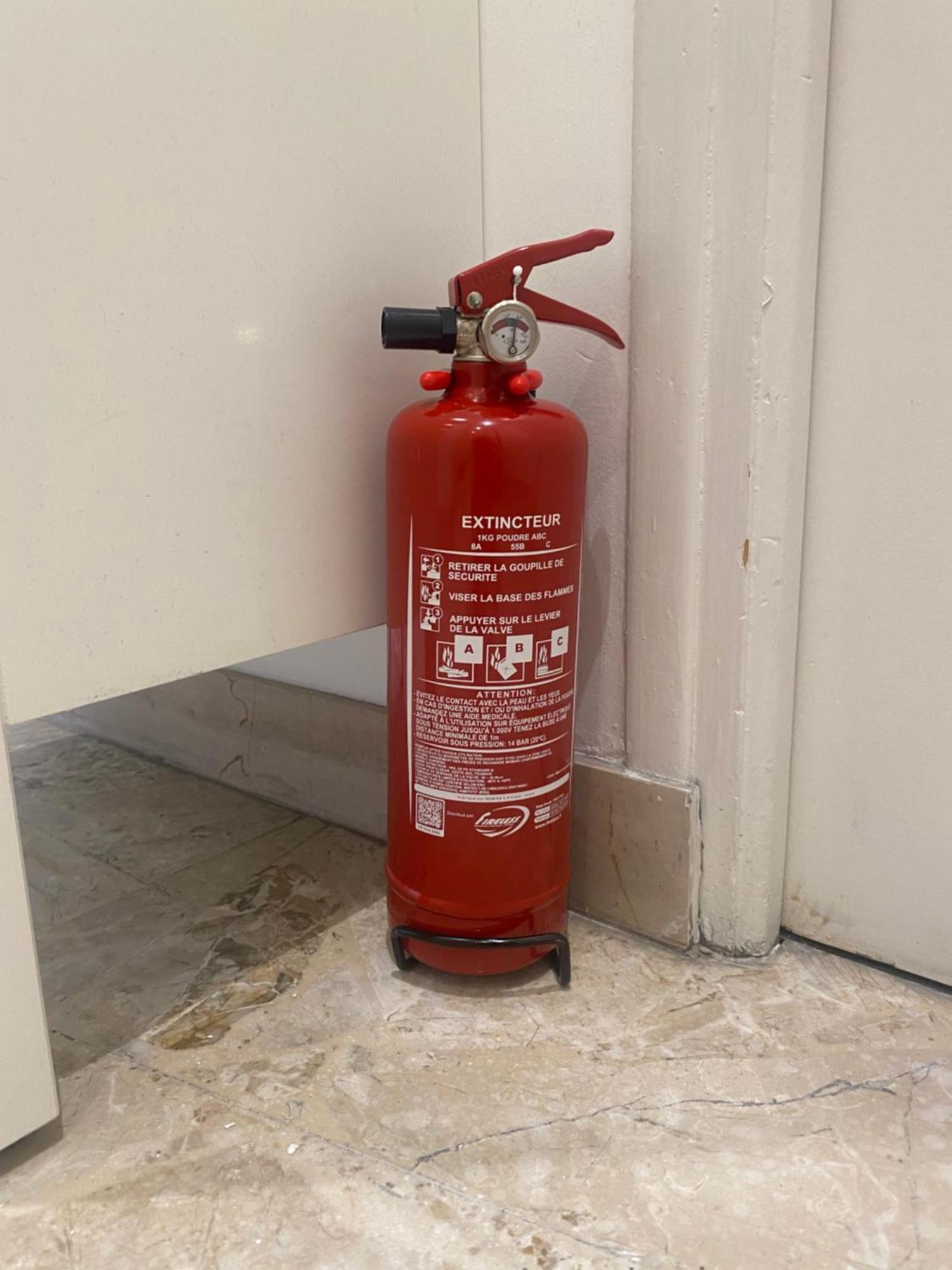 Mirela's Private With Key, Ac, Lift & Balcony In The Center Of On The Cote D'azur Homestay *