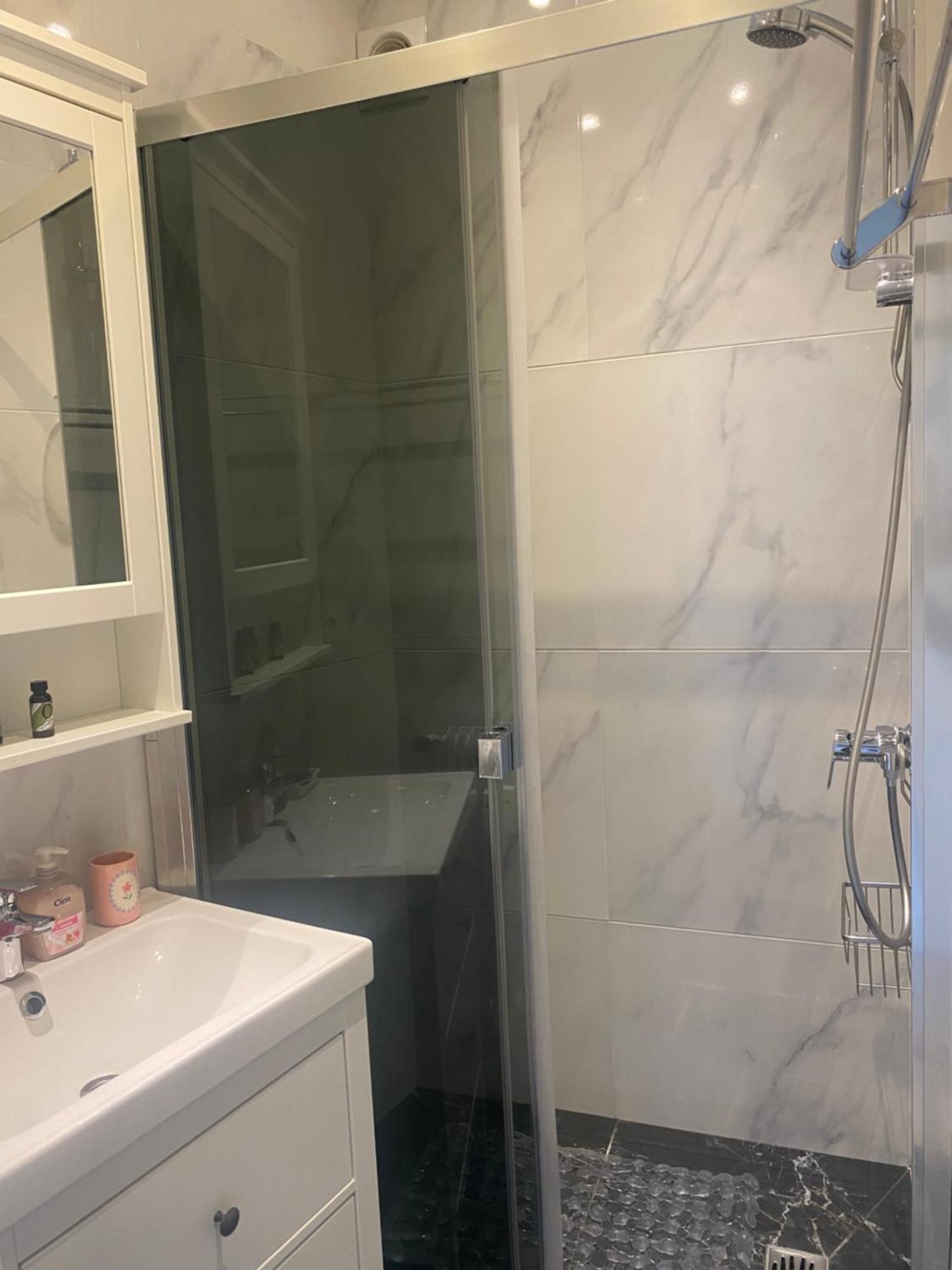 Homestay Mirela's Private With Key, Ac, Lift & Balcony In The Center Of On The Cote D'azur *