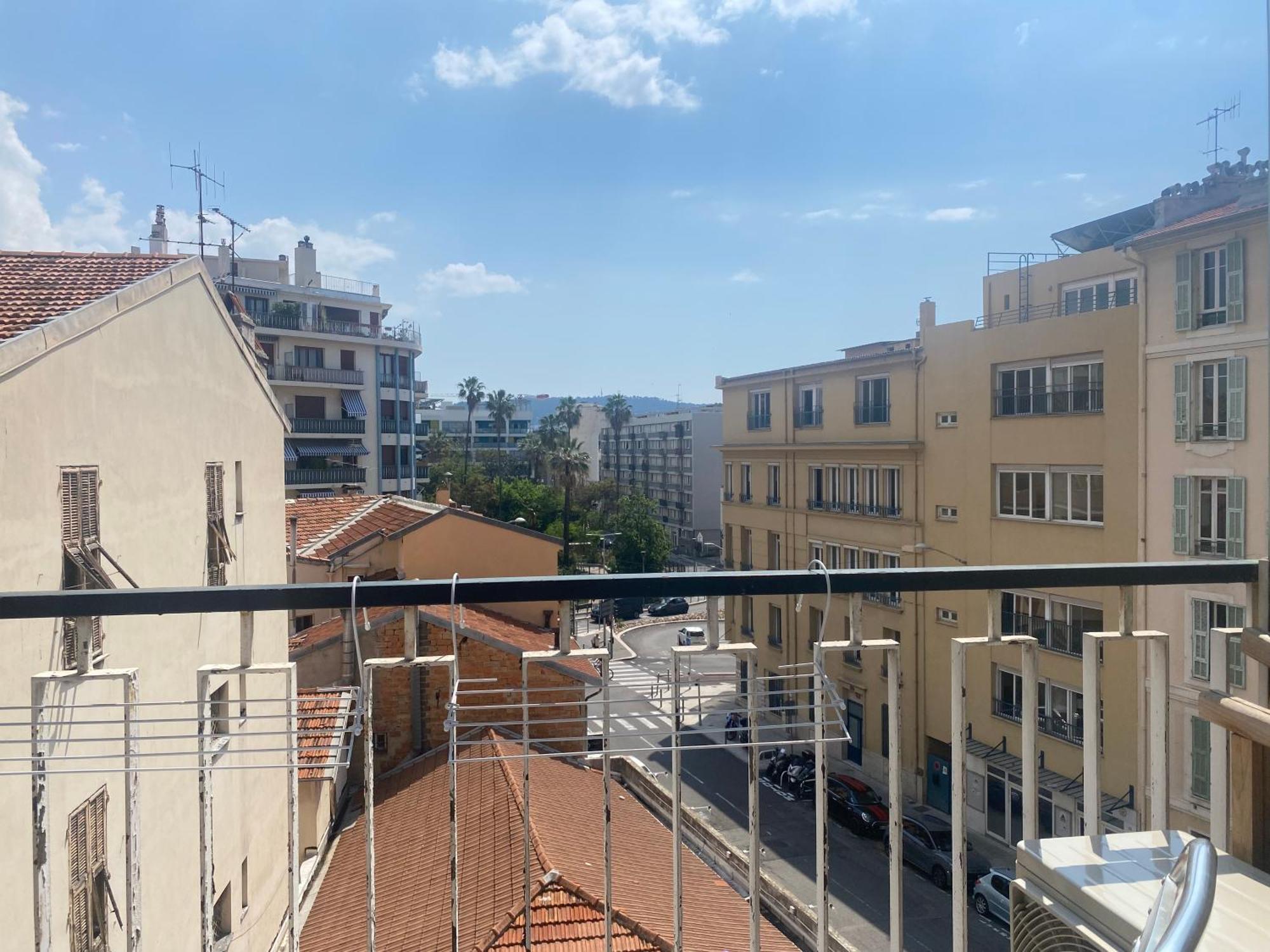 Mirela's Private With Key, Ac, Lift & Balcony In The Center Of On The Cote D'azur *