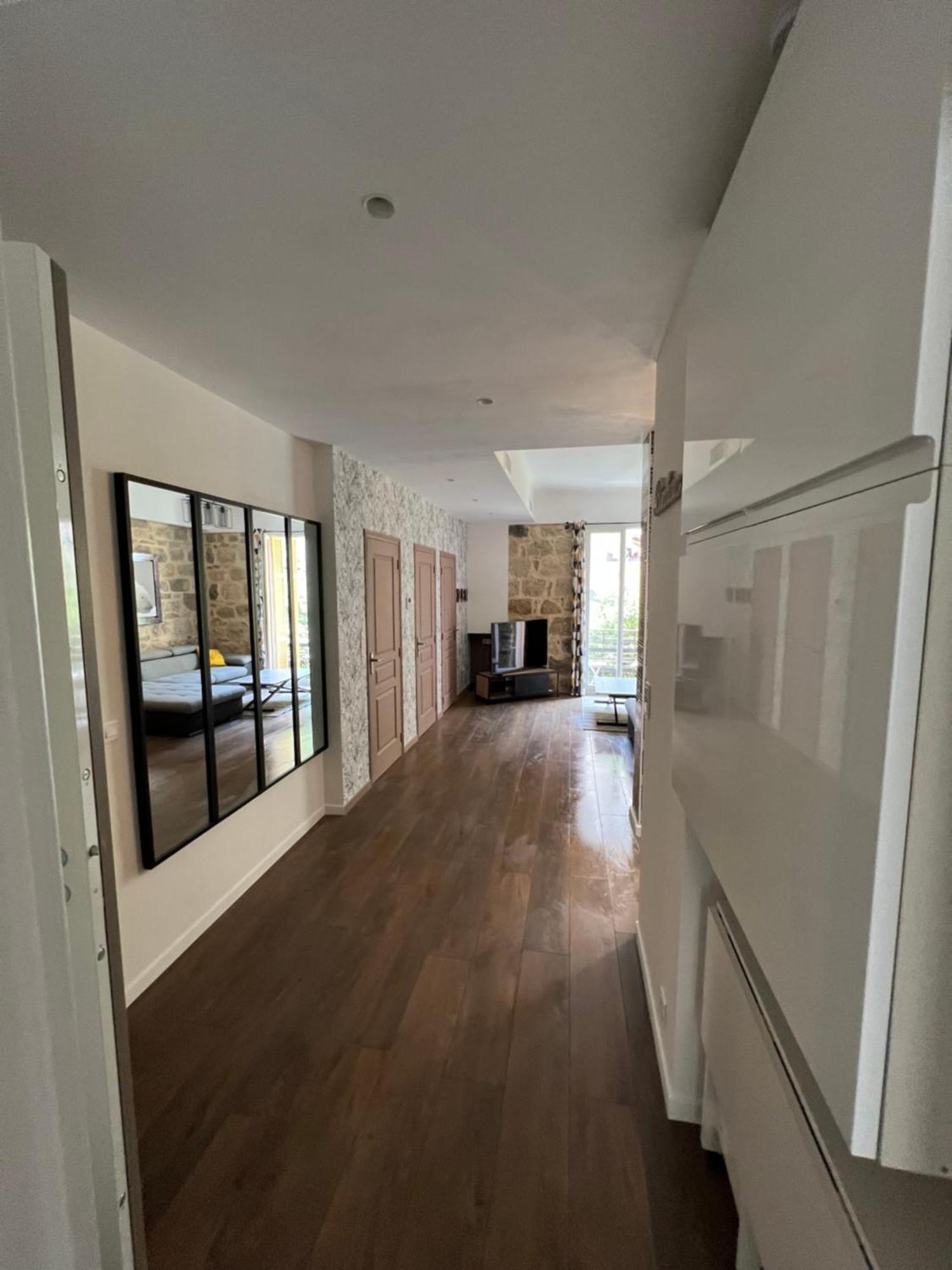 Belle Perle Rare Port De * Nice