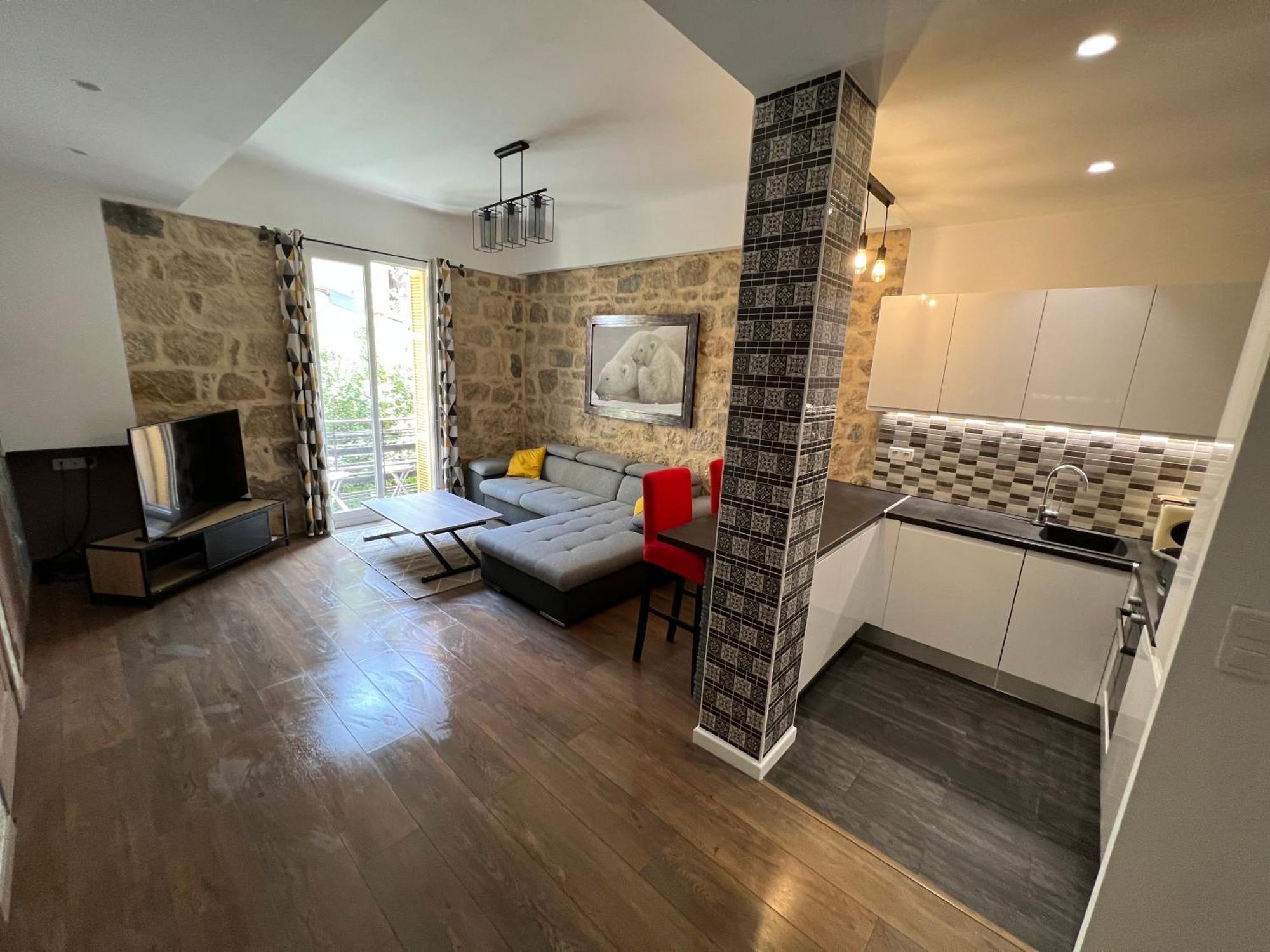 Belle Perle Rare Port De *