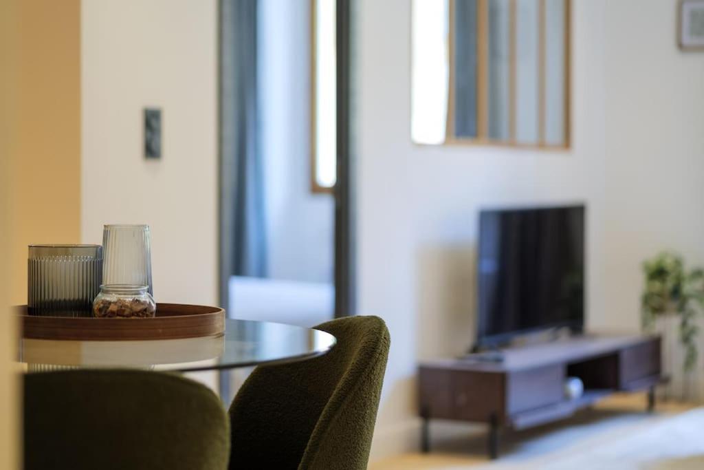 Charme Et Modernite Au Coeur Du Vieux Apartment *