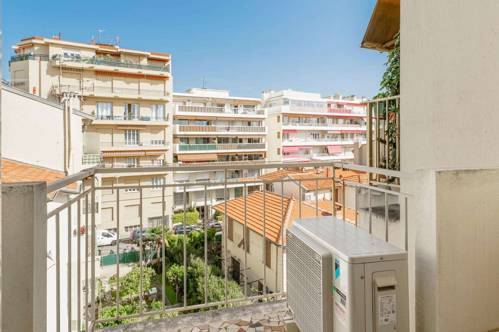 Terrasse Des Oliviers * Nice