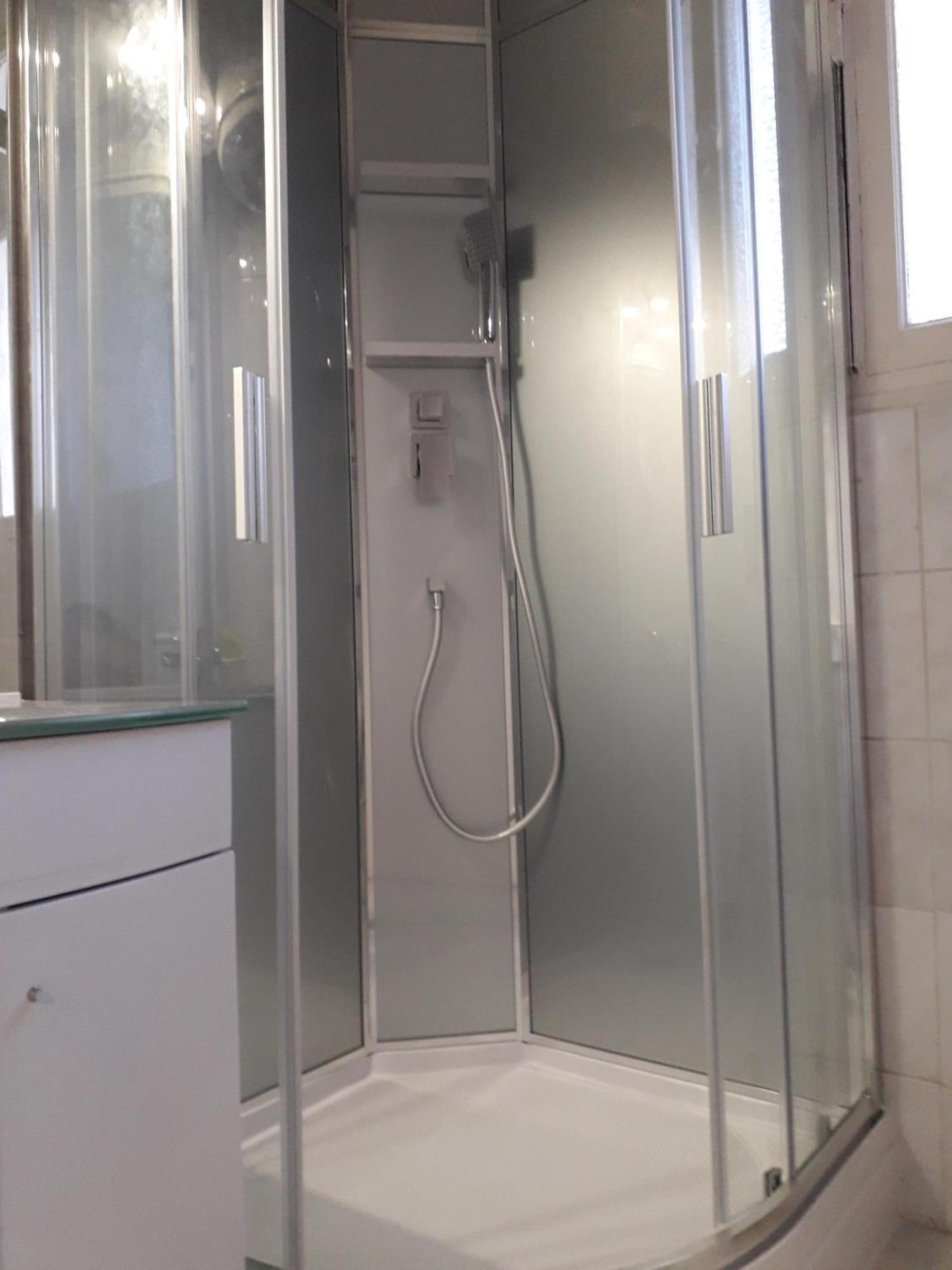 Apartment Centre- Small Pied-a-terre Near Beaches