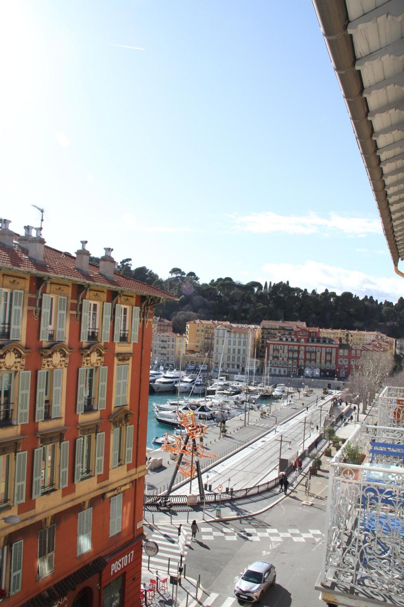Le Port Apartment