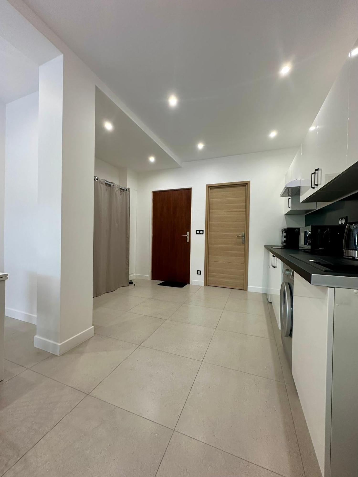 Apartment Grand Renove Proche !