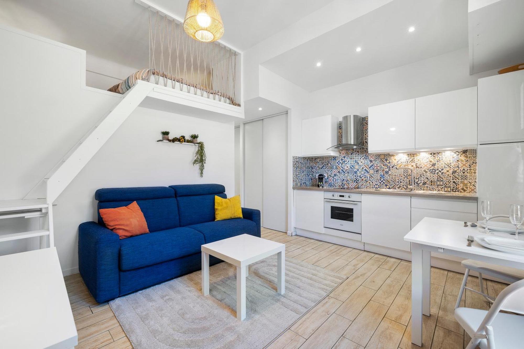 Renting - Gautier - Elegance Height Port & Castle Apartment Nice