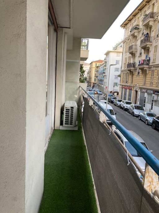 T2 53m2 Quartier Liberation Proche Arret De Tram Apartamento