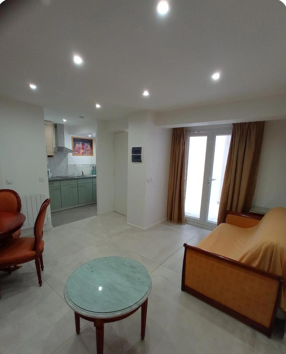 Maison Papa Apartment *