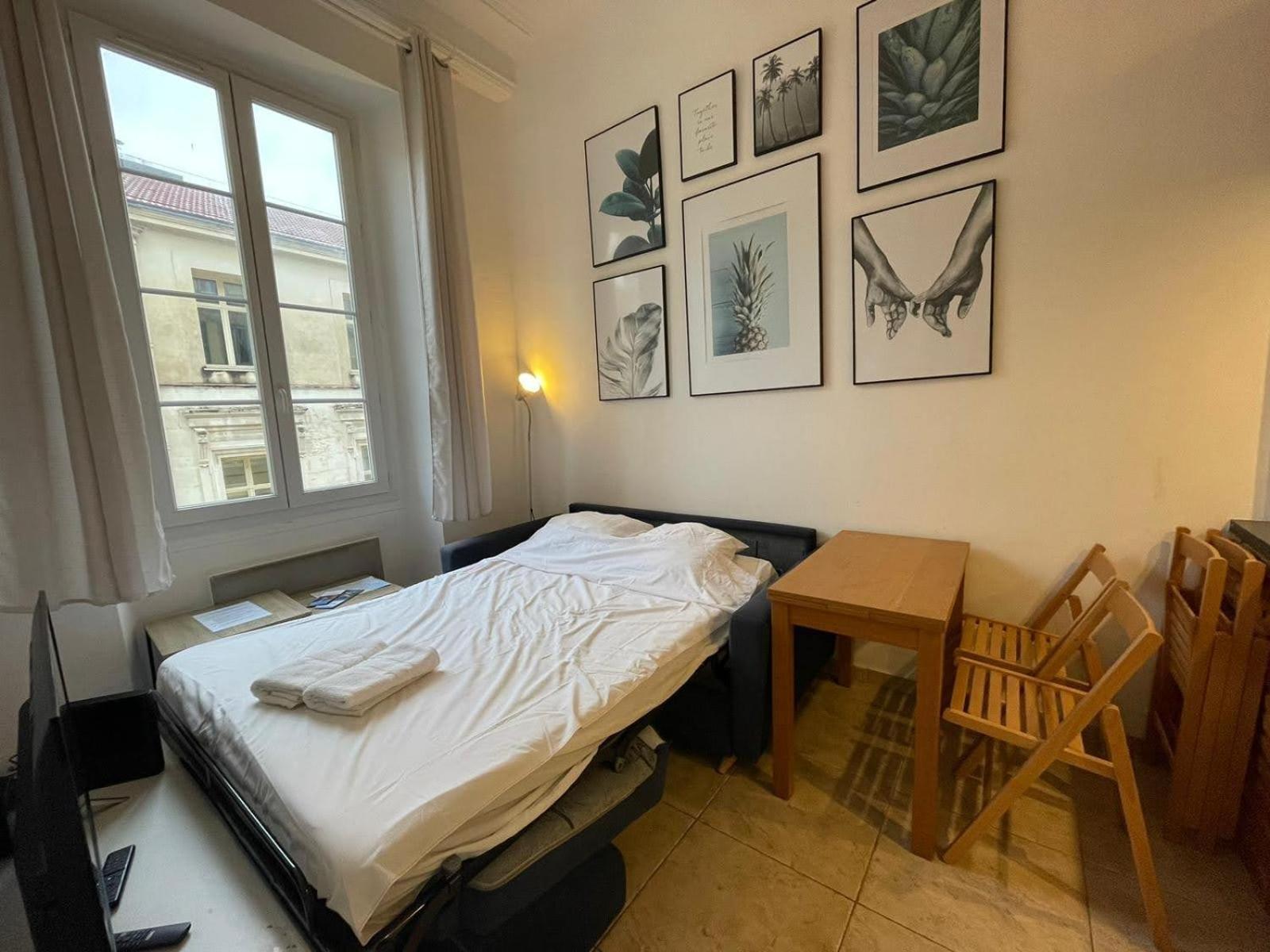 Apartment Au Coeur Du Vieux-nice - Plages - Mezzanine - 3 Personnes - A Pied!
