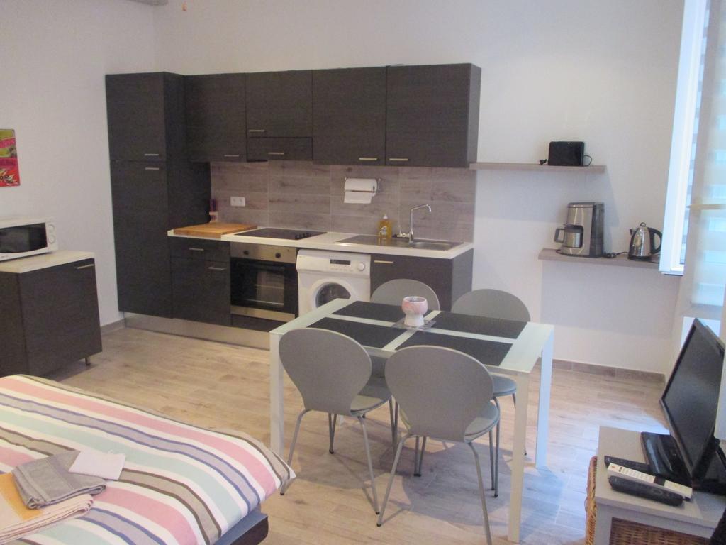 Studio Old Town Sea Side Apartment Nice