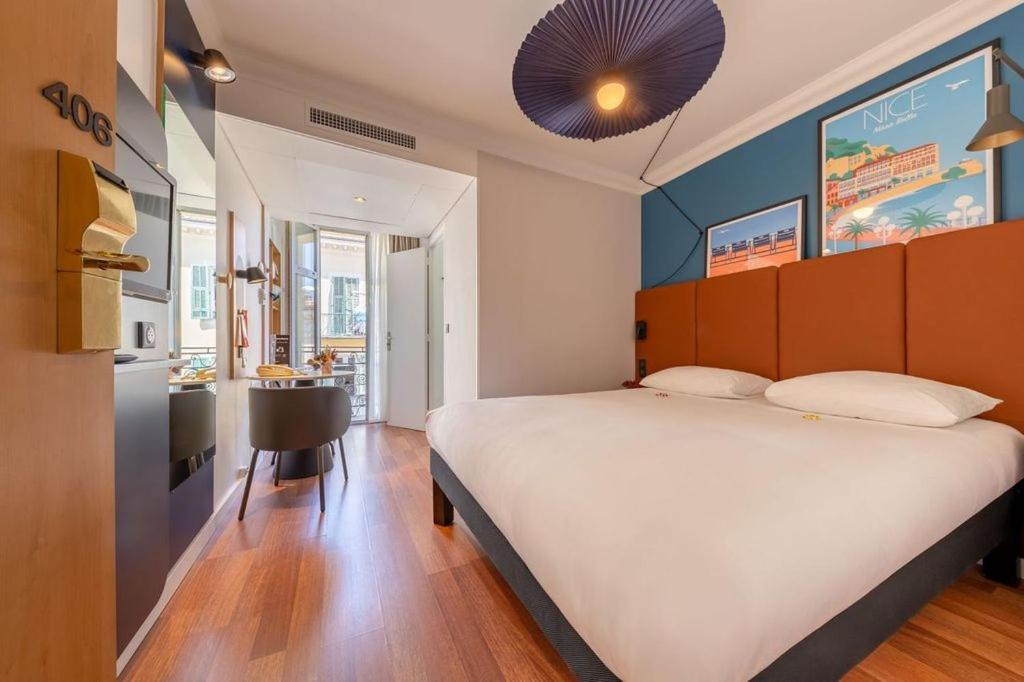 Ibis Centre Notre Dame Hotel 3*