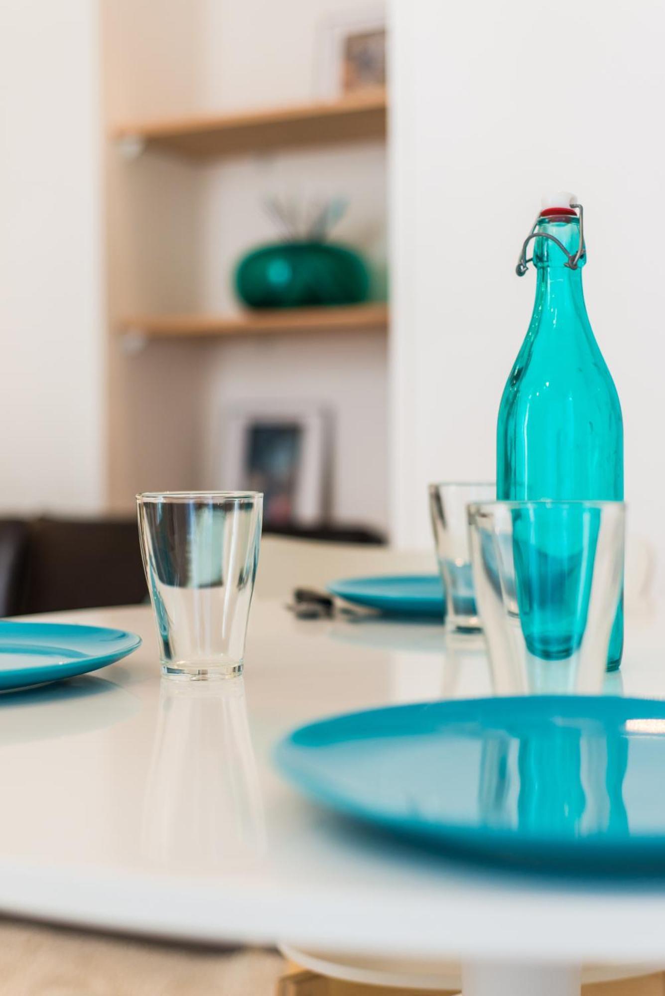 Modern 2-bedroom Center Nice