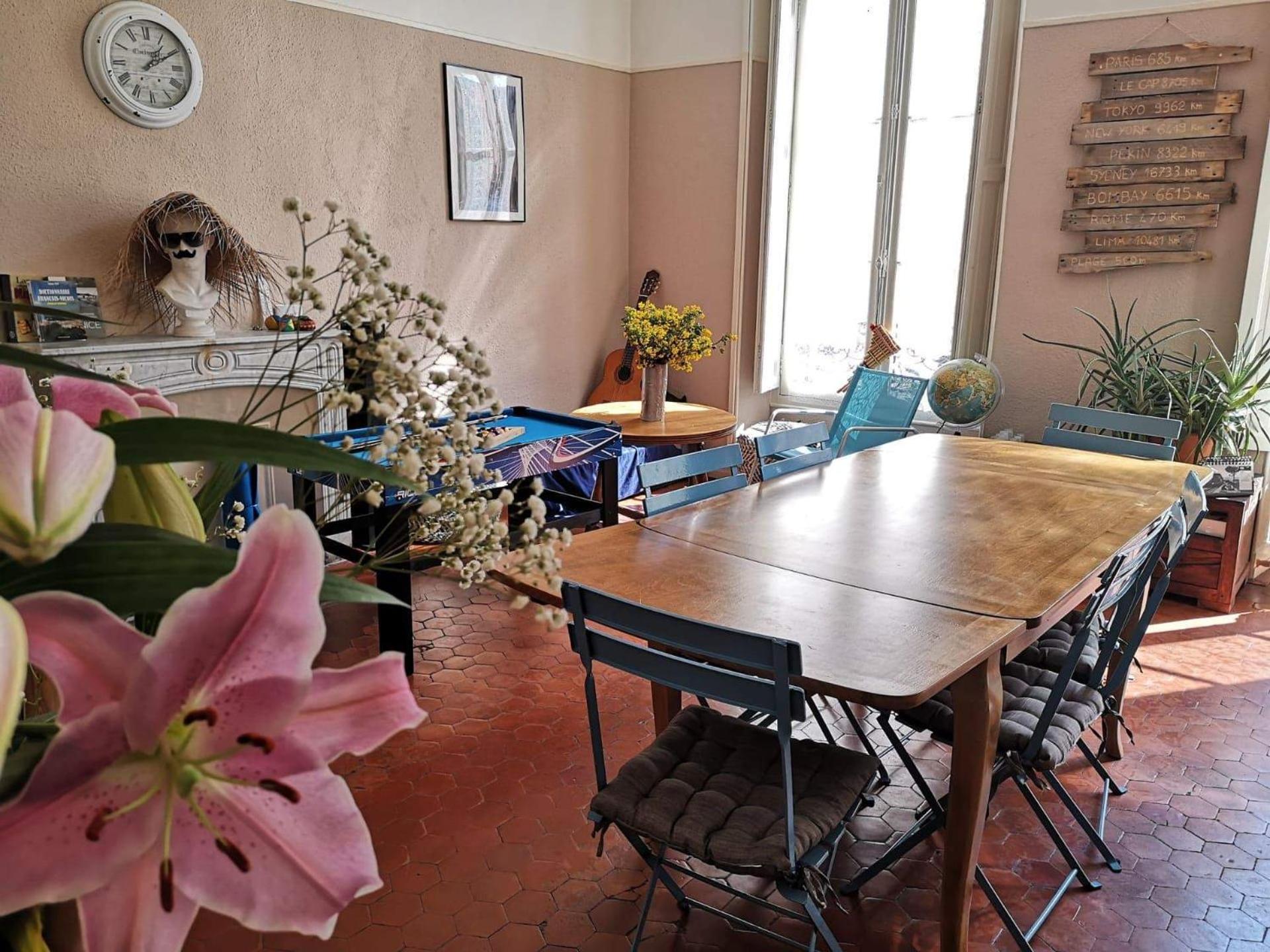 Hostel La Maioun *