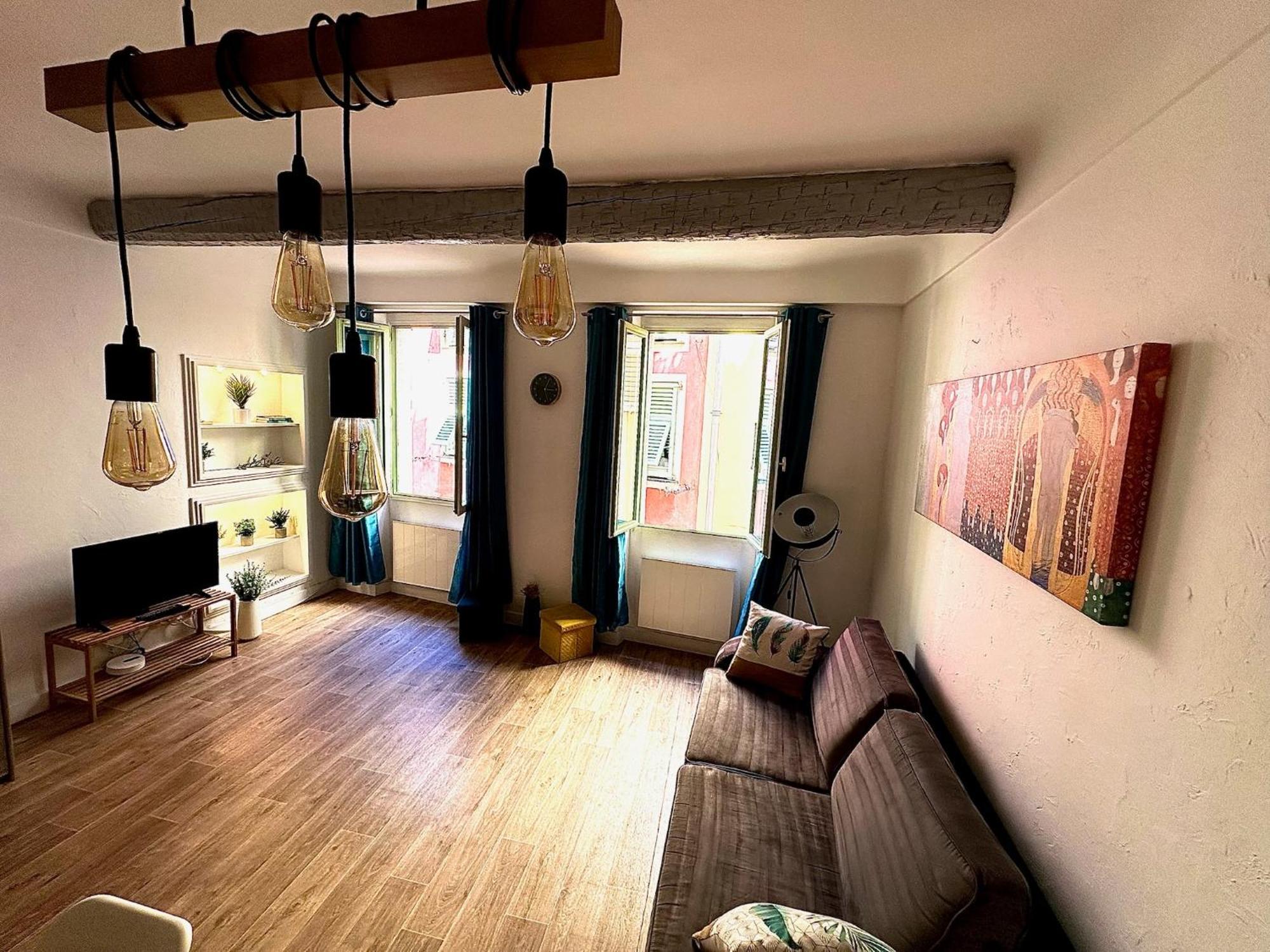 Romantique - Neaspace Vieux