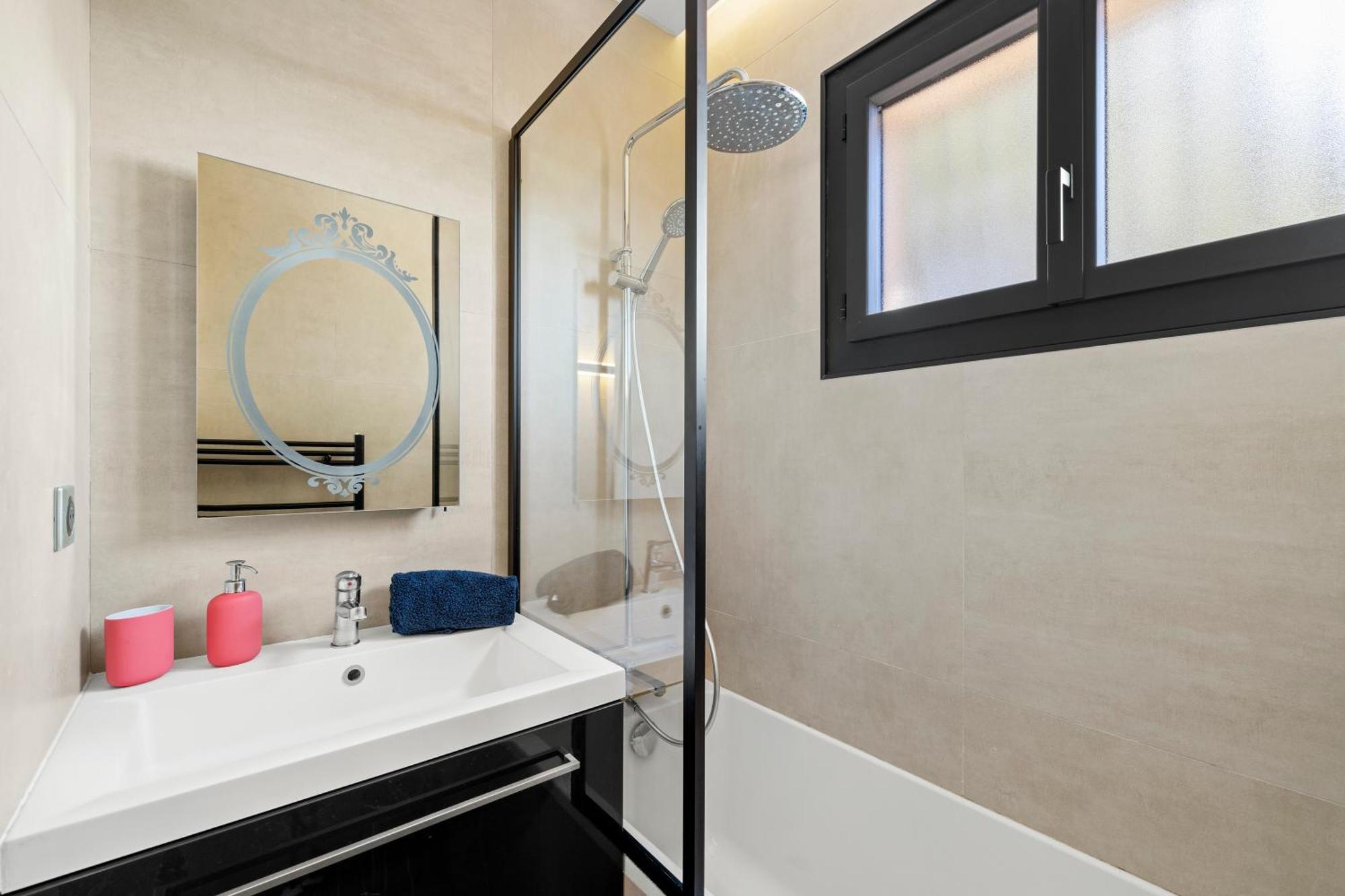 Renting - Bellet - Live A Dream Pool 3 Bedroom Garden Parking Nice