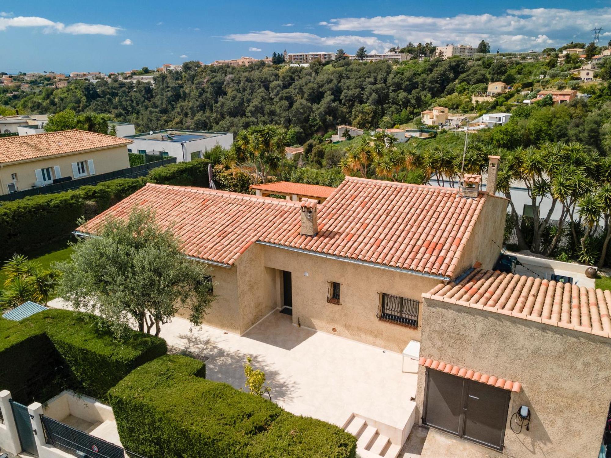 Renting - Bellet - Live A Dream Pool 3 Bedroom Garden Parking Nice