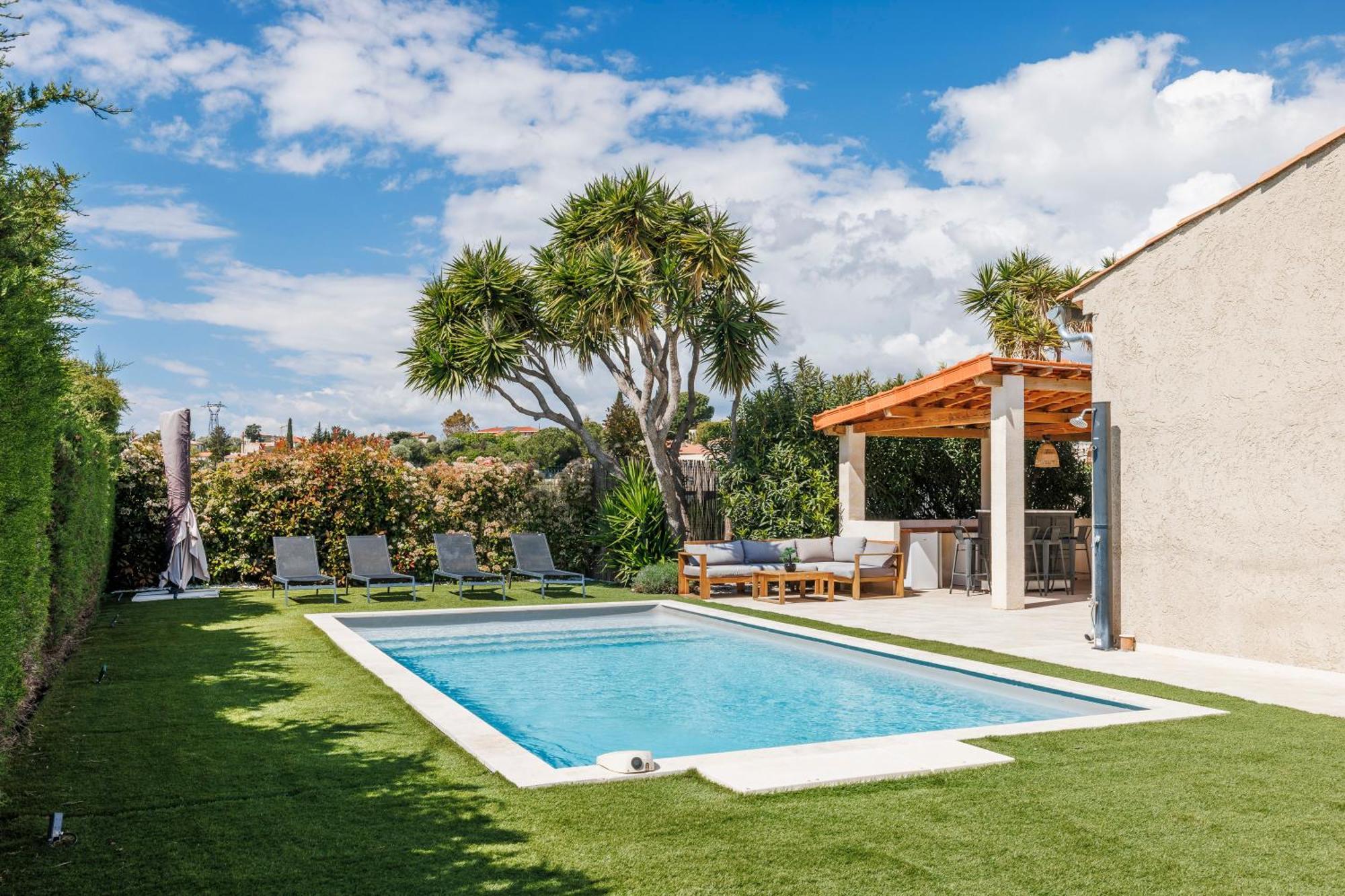 Renting - Bellet - Live A Dream Pool 3 Bedroom Garden Parking Nice
