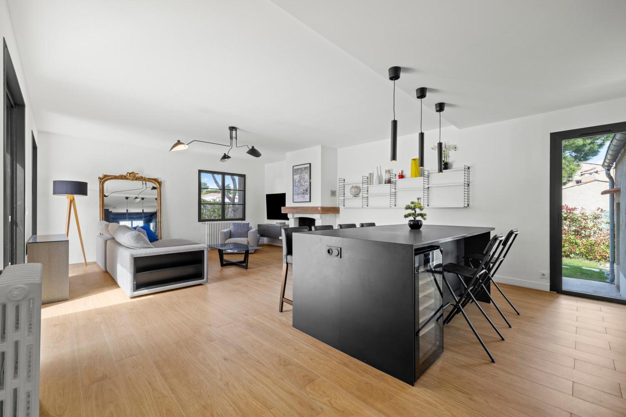 Renting - Bellet - Live A Dream Pool 3 Bedroom Garden Parking