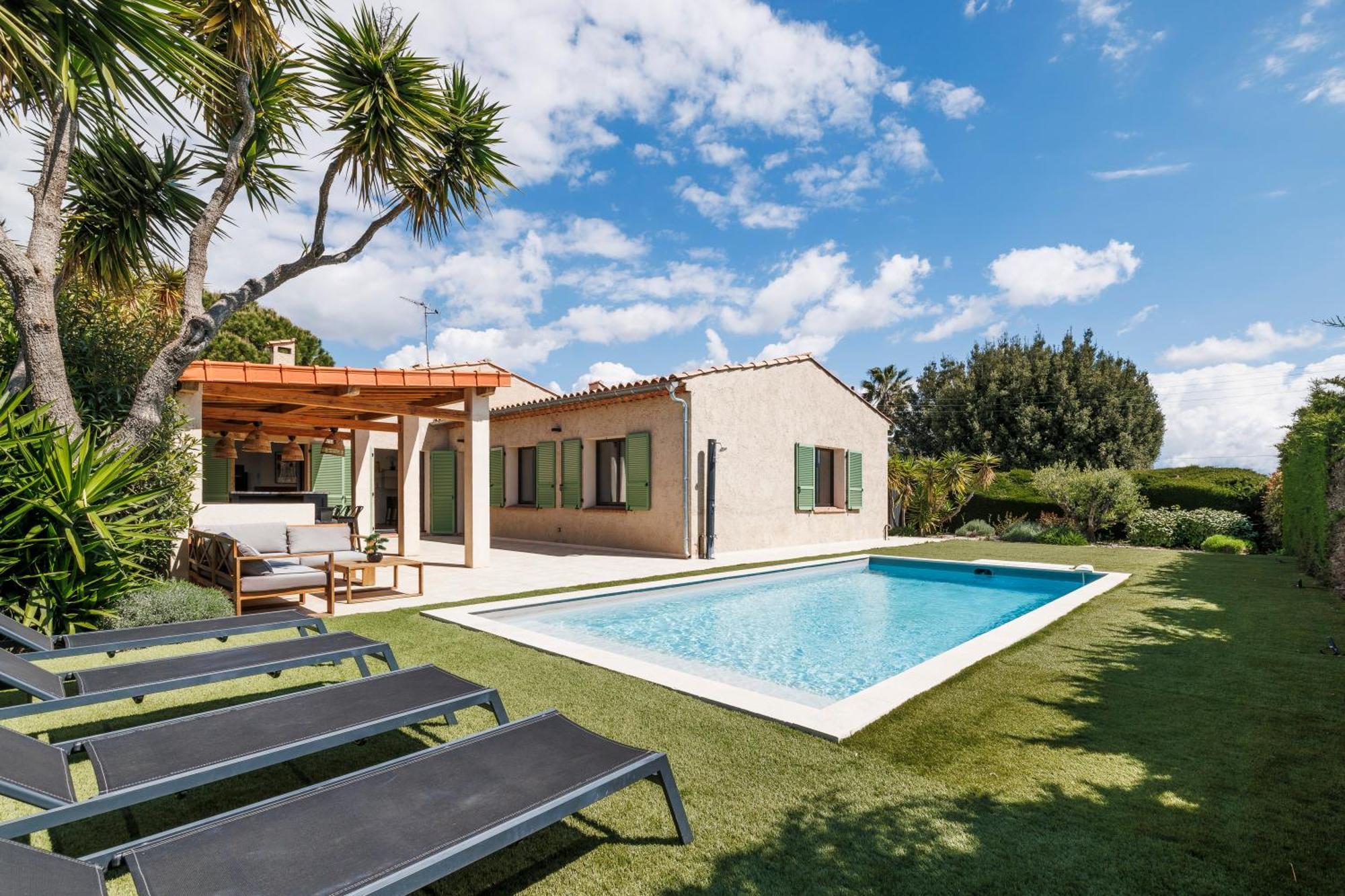 Villa Renting - Bellet - Live A Dream Pool 3 Bedroom Garden Parking *