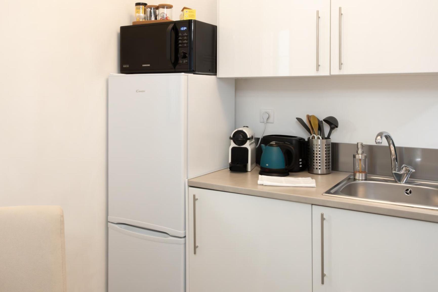 Apartment #44 Staywiz Us -1 Bdr Flat Cap Ac Balcony 5mins Walk To