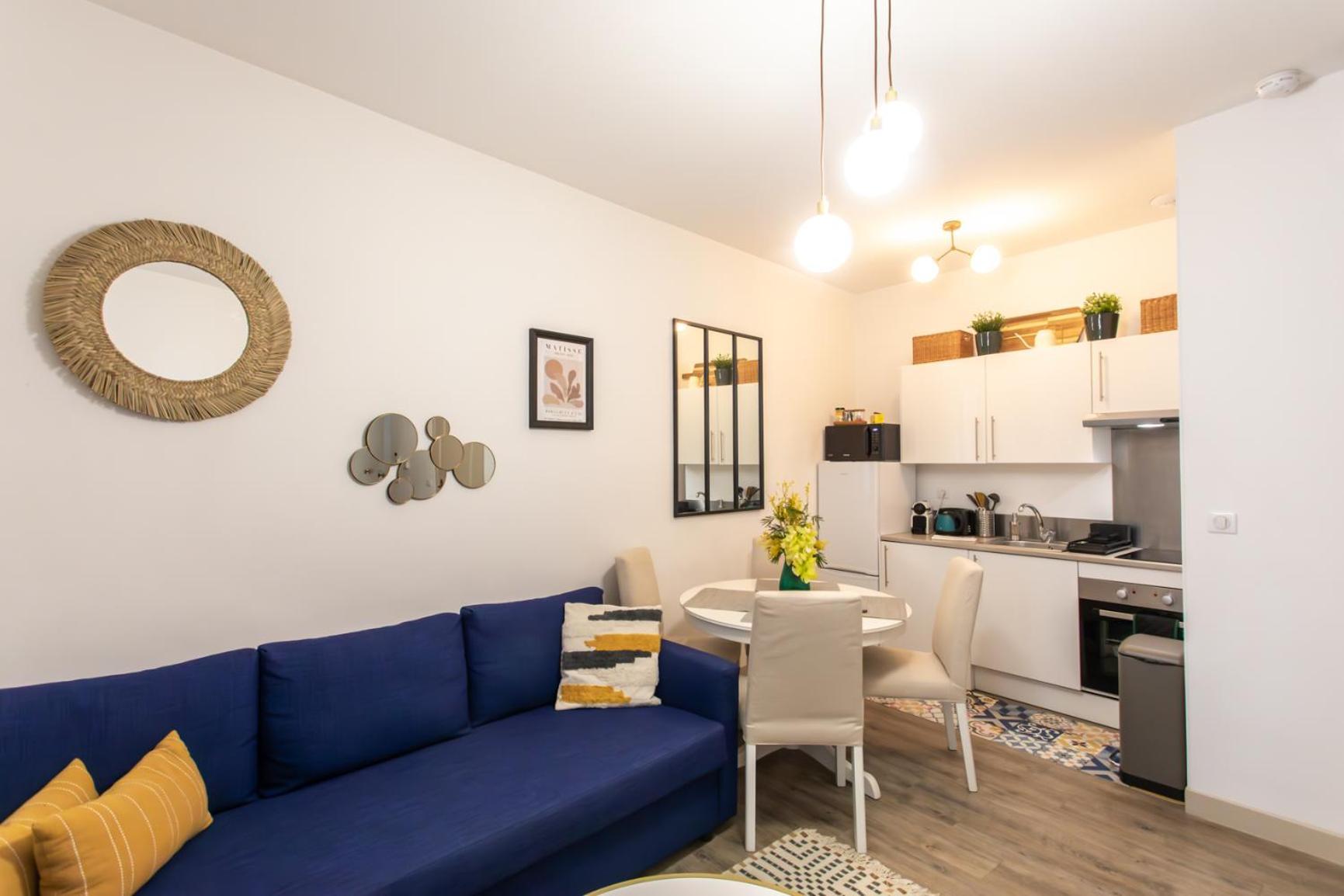 Apartment #44 Staywiz Us -1 Bdr Flat Cap Ac Balcony 5mins Walk To *