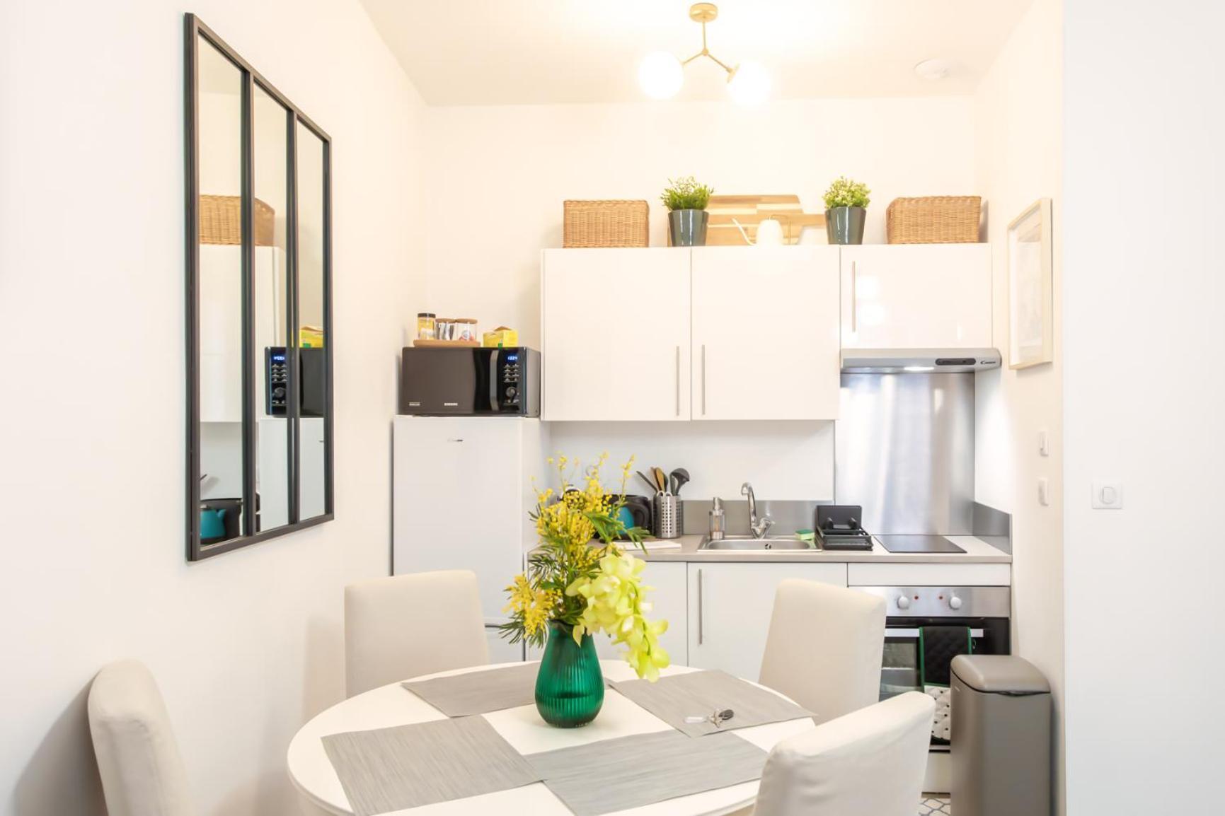 Apartment #44 Staywiz Us -1 Bdr Flat Cap Ac Balcony 5mins Walk To