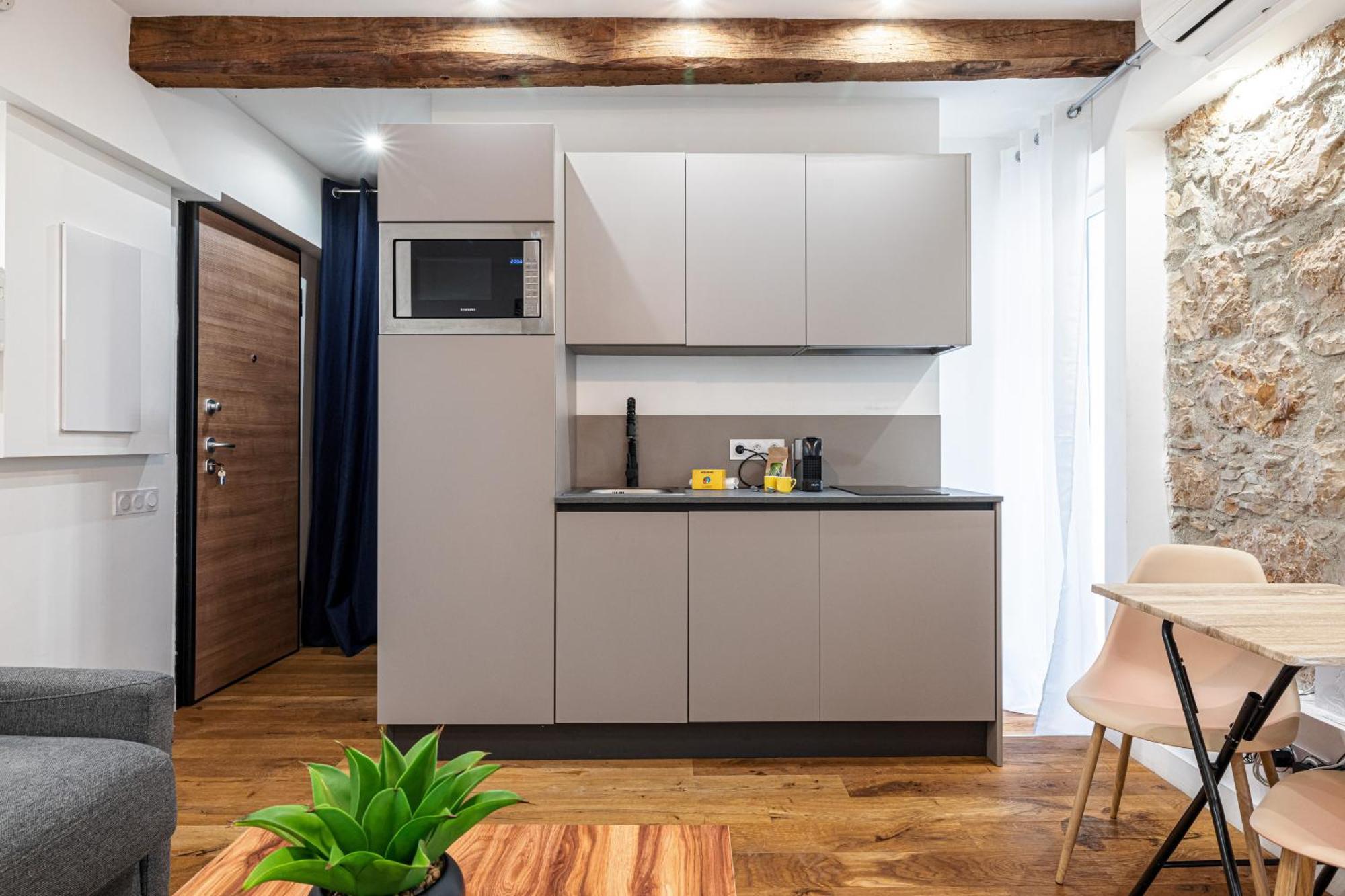 Apartment Pretty & Quiet In Port Area
