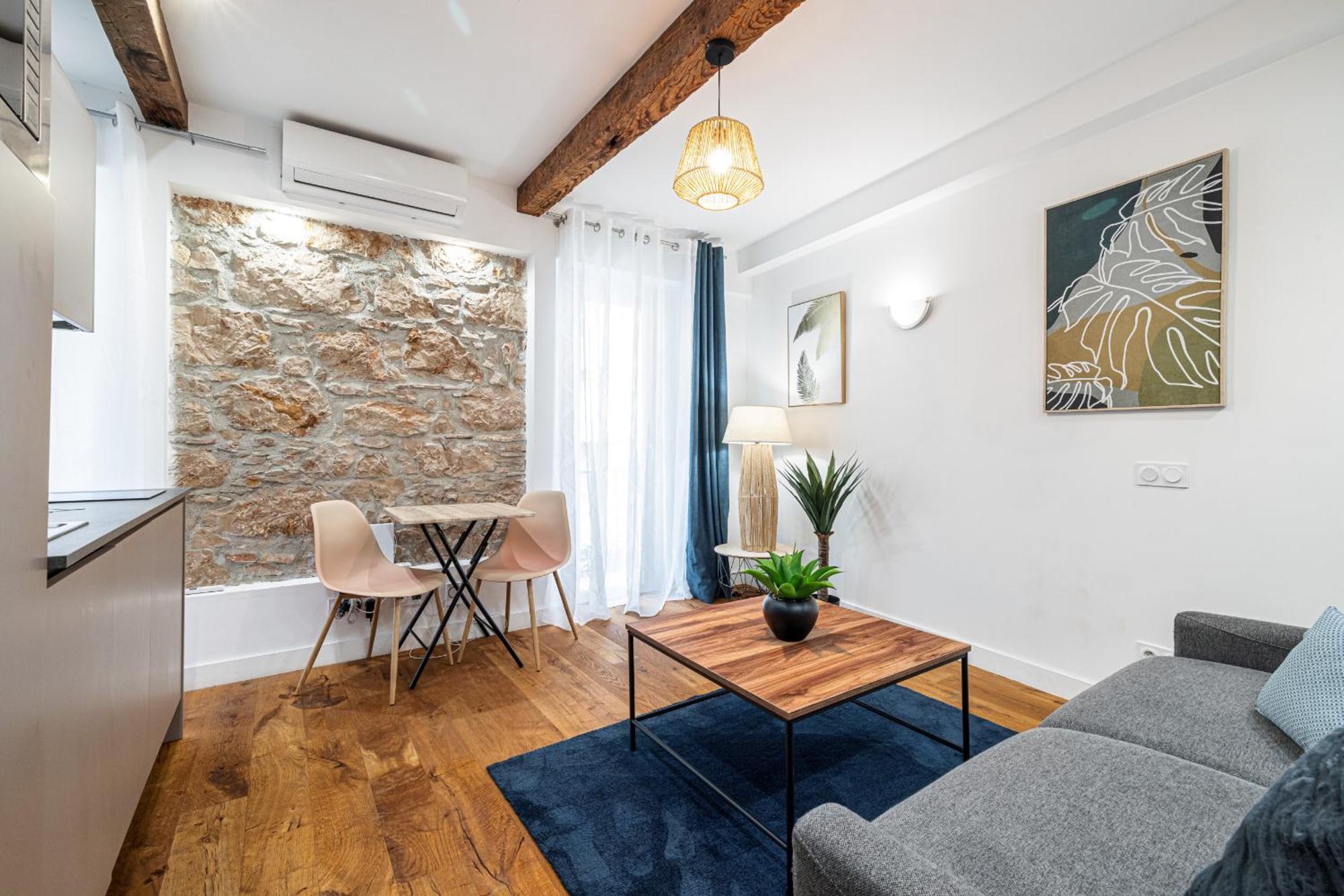 Apartment Pretty & Quiet In Port Area